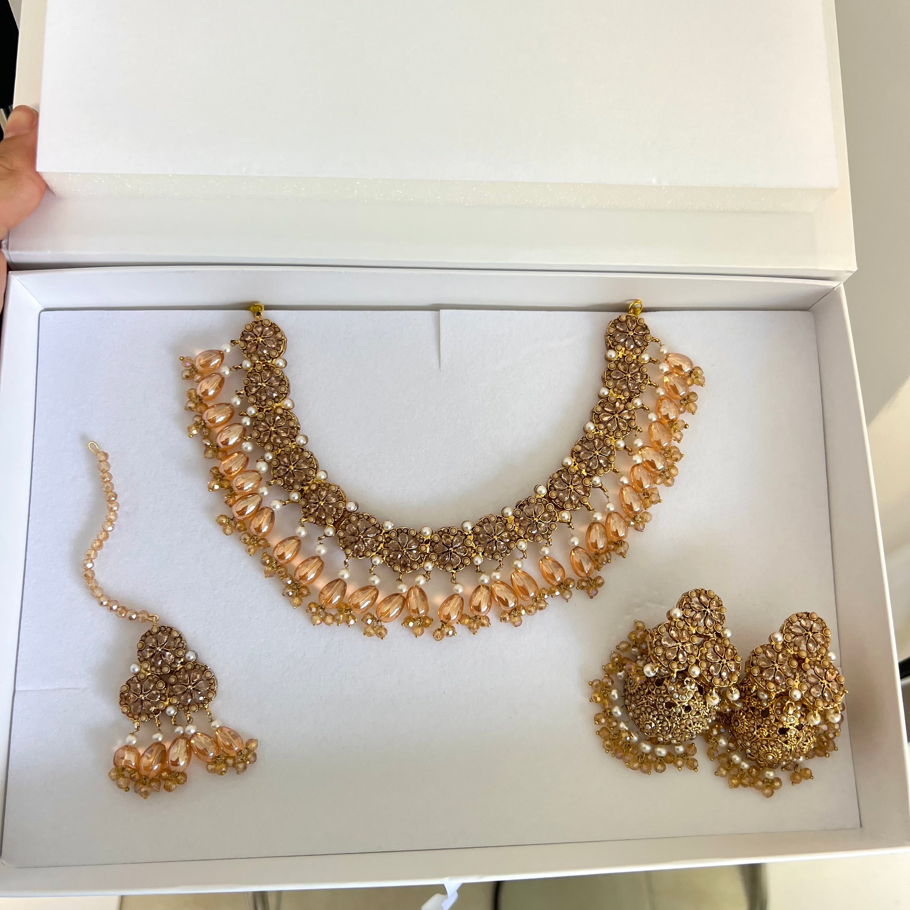 Razia Necklace Set Gold