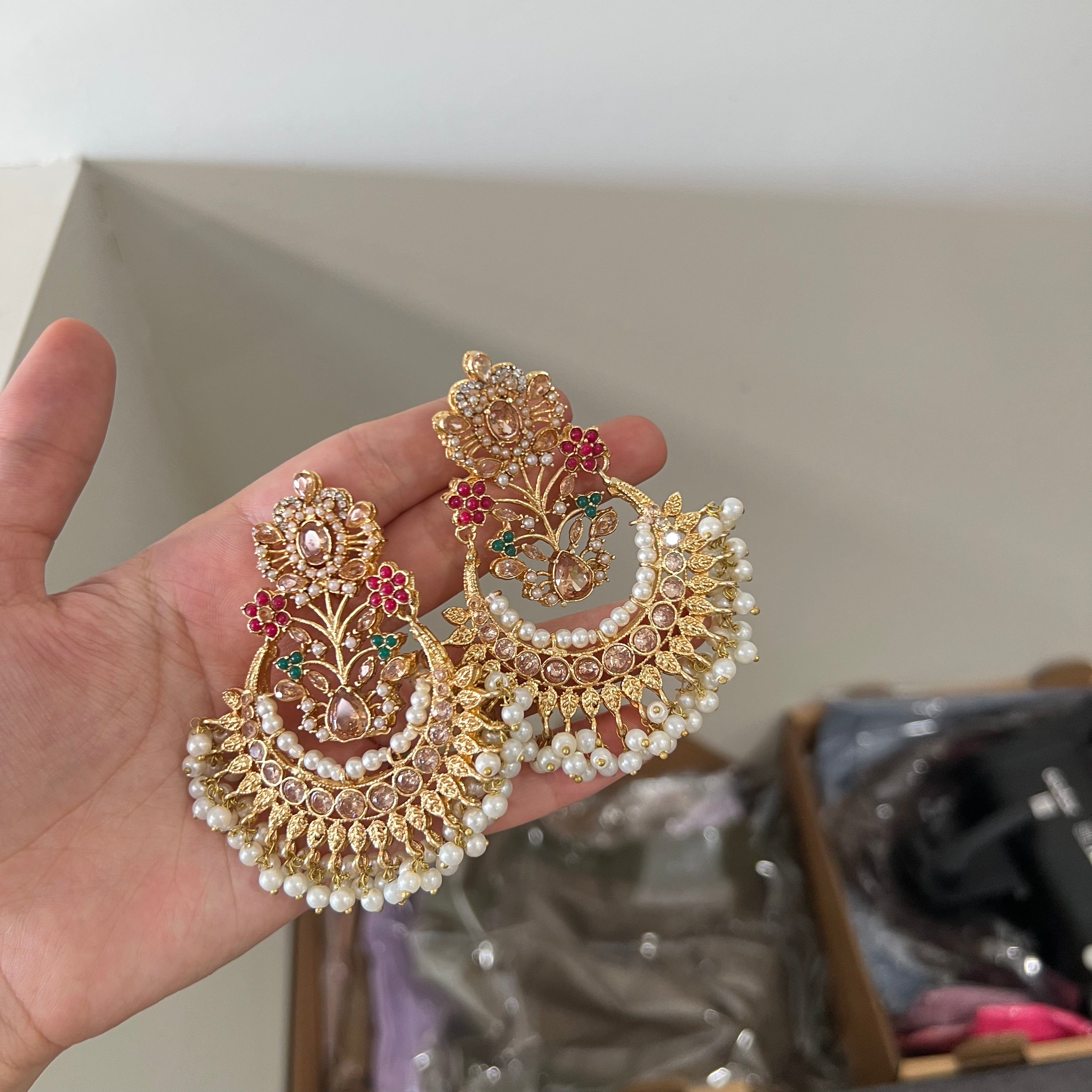 Laila Earrings Gold