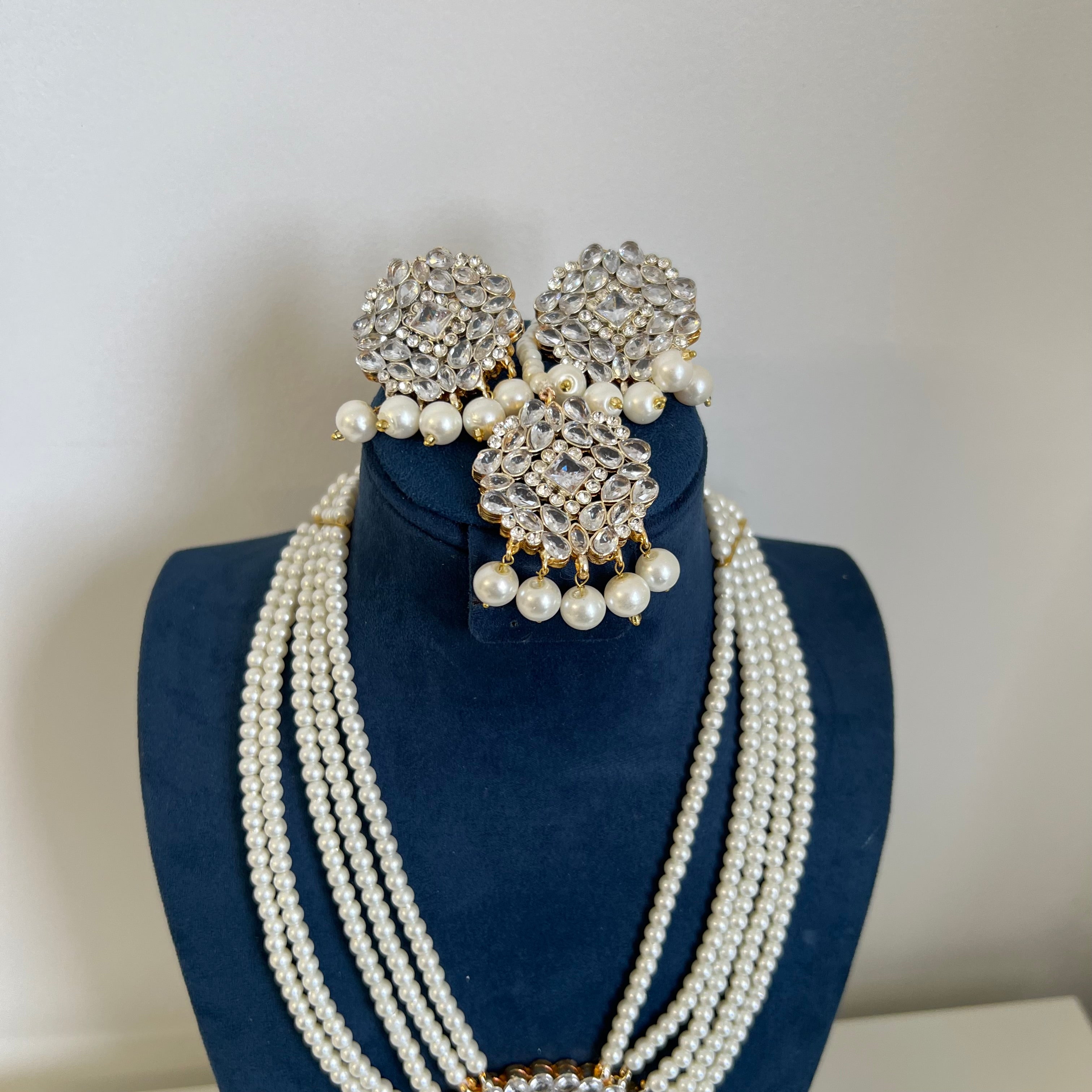 Maham long Necklace Set Silver