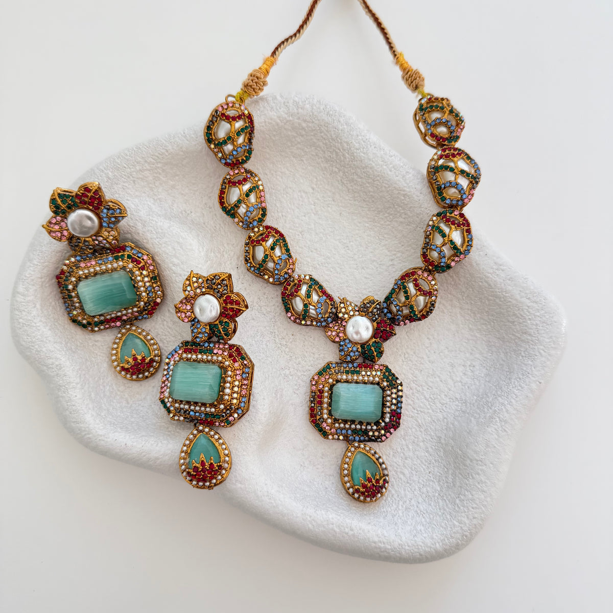 Haniya Necklace Set