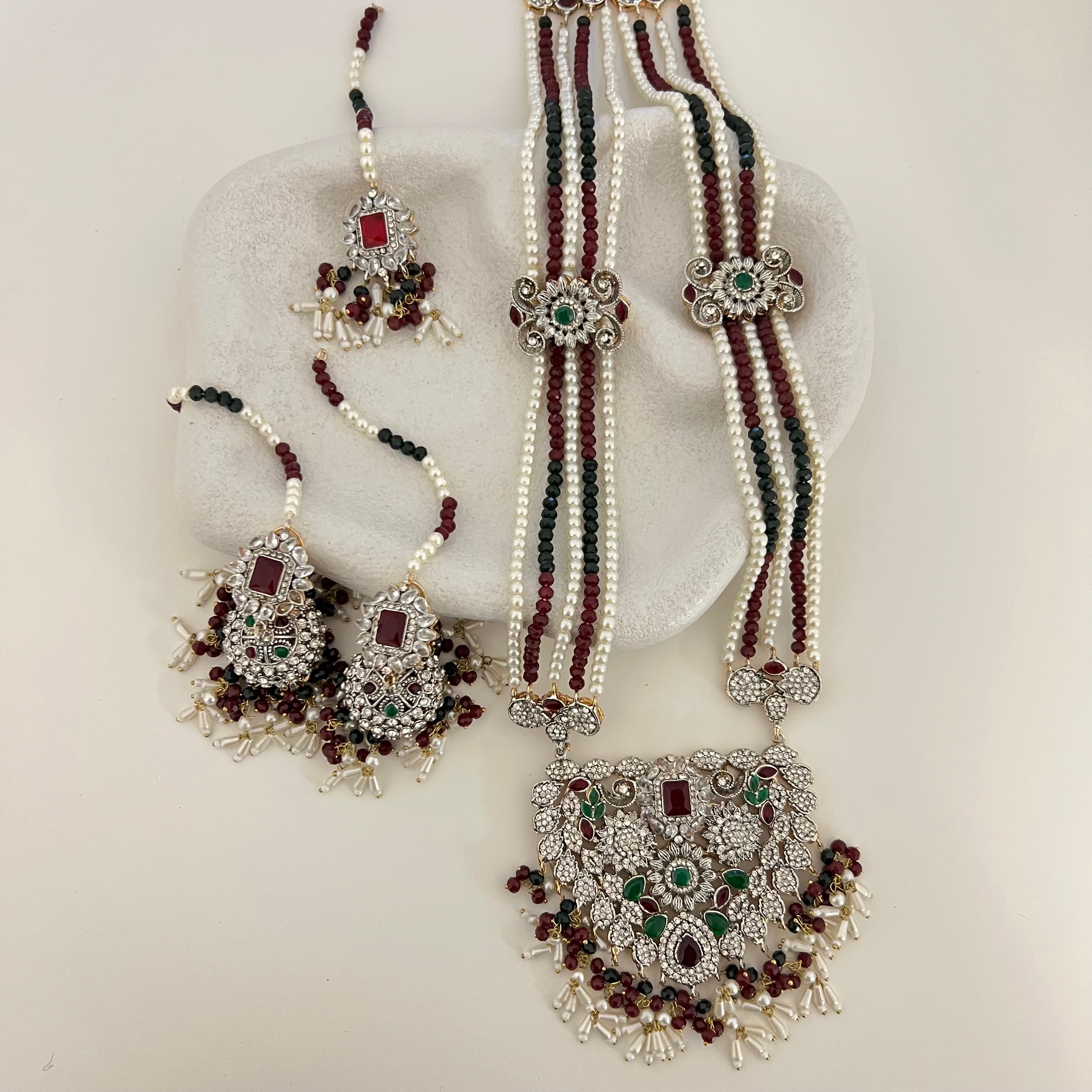 Alisha Long Necklace Set