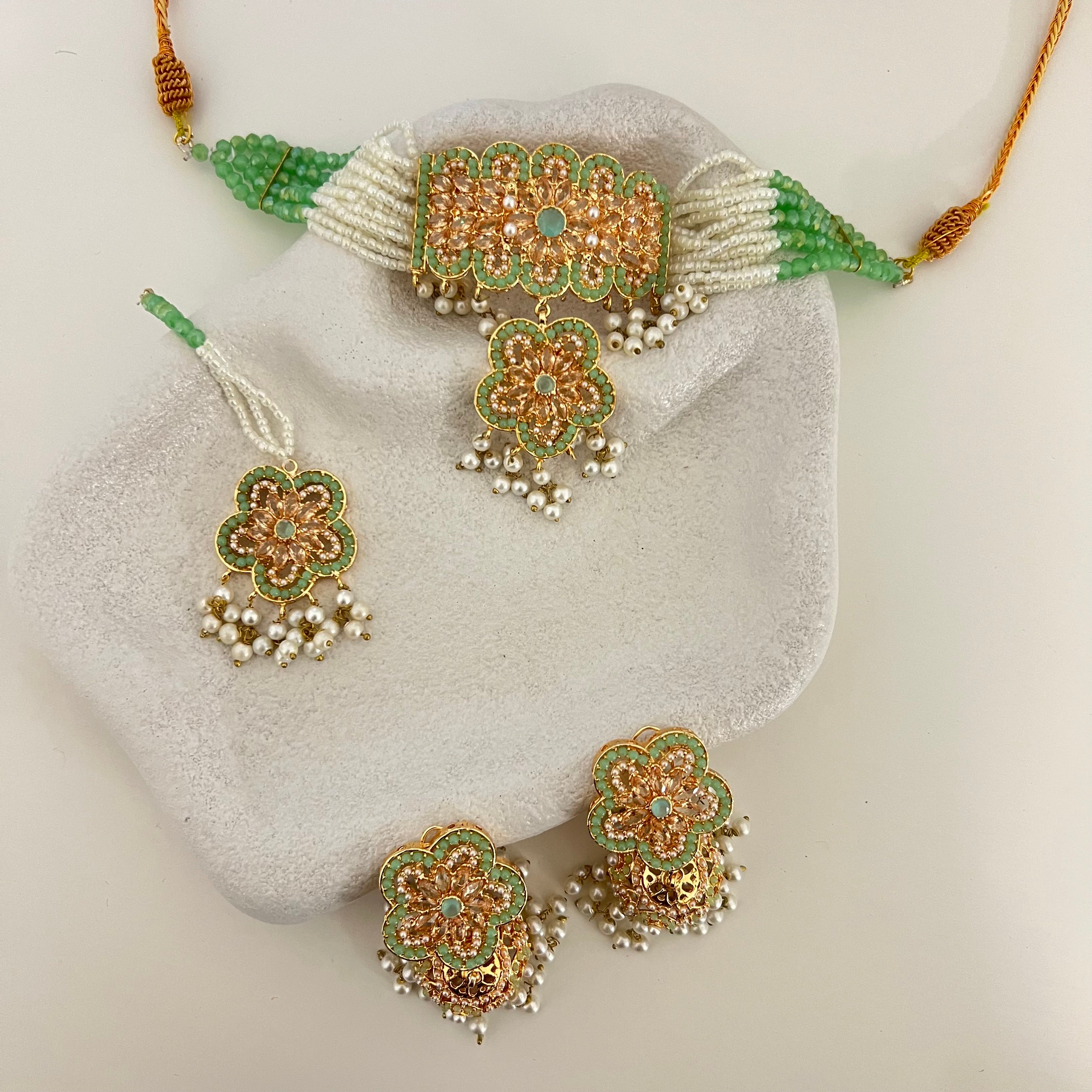 kamila Choker Set