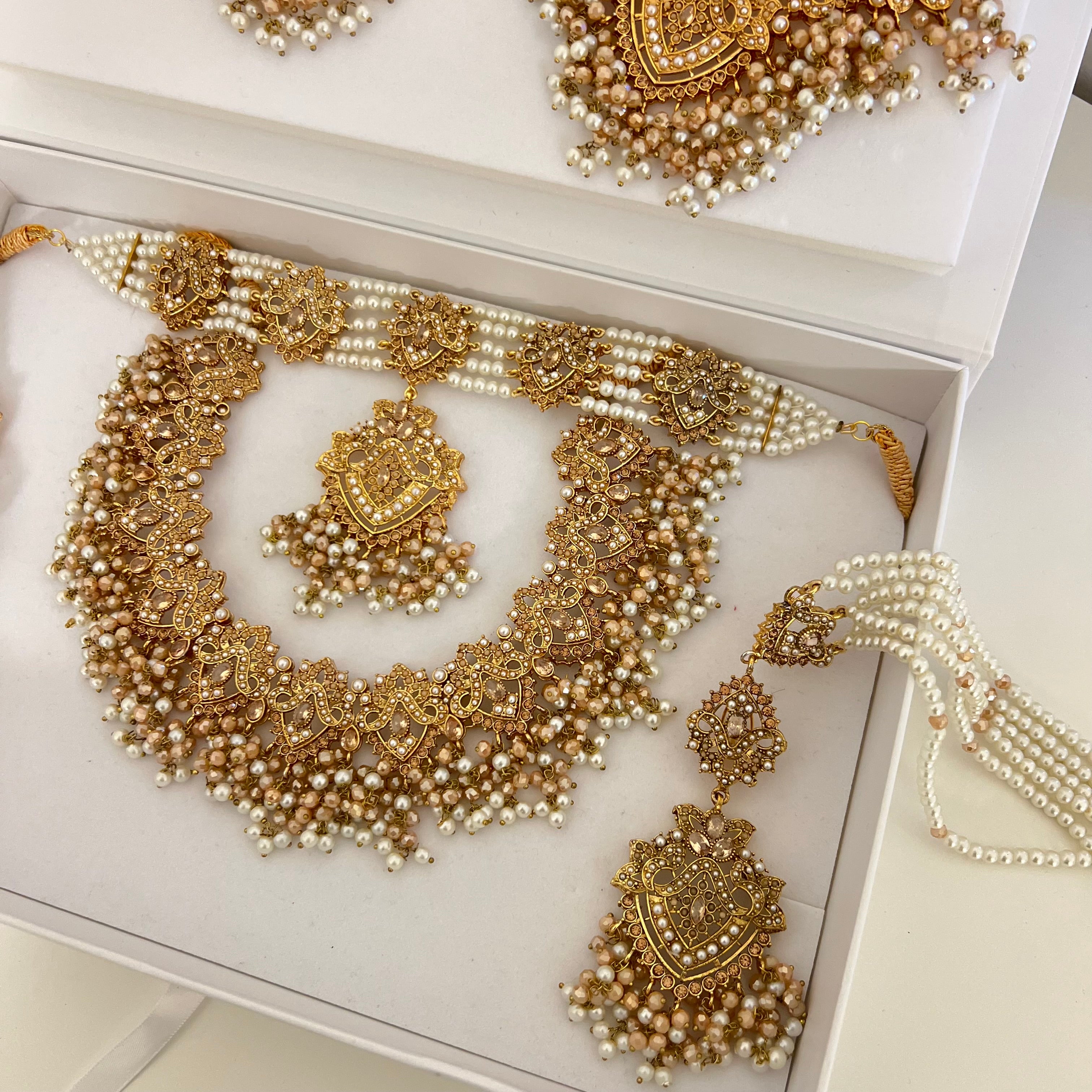 Sanam Bridal Set Gold