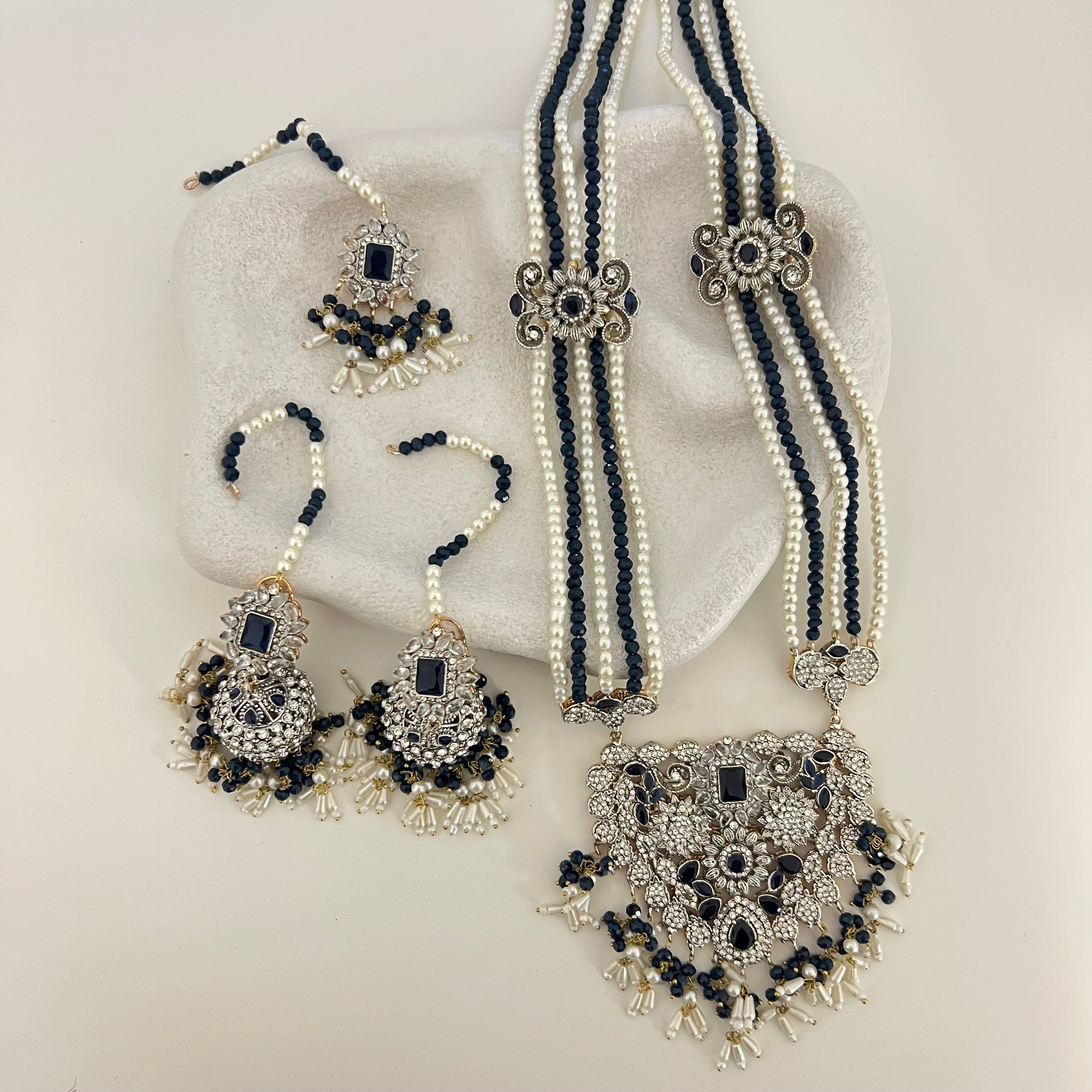 Alisha Long Necklace Set