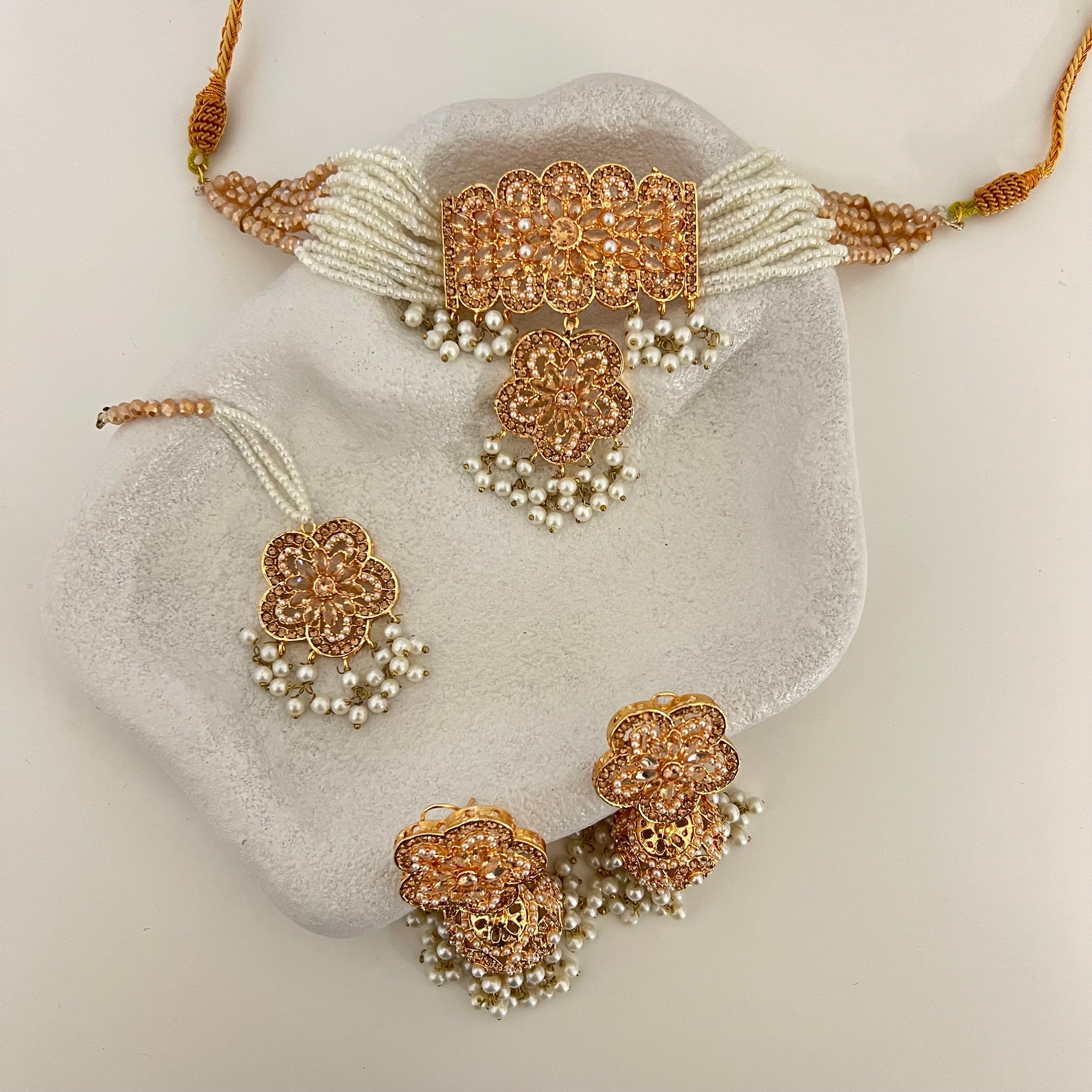 kamila Choker Set