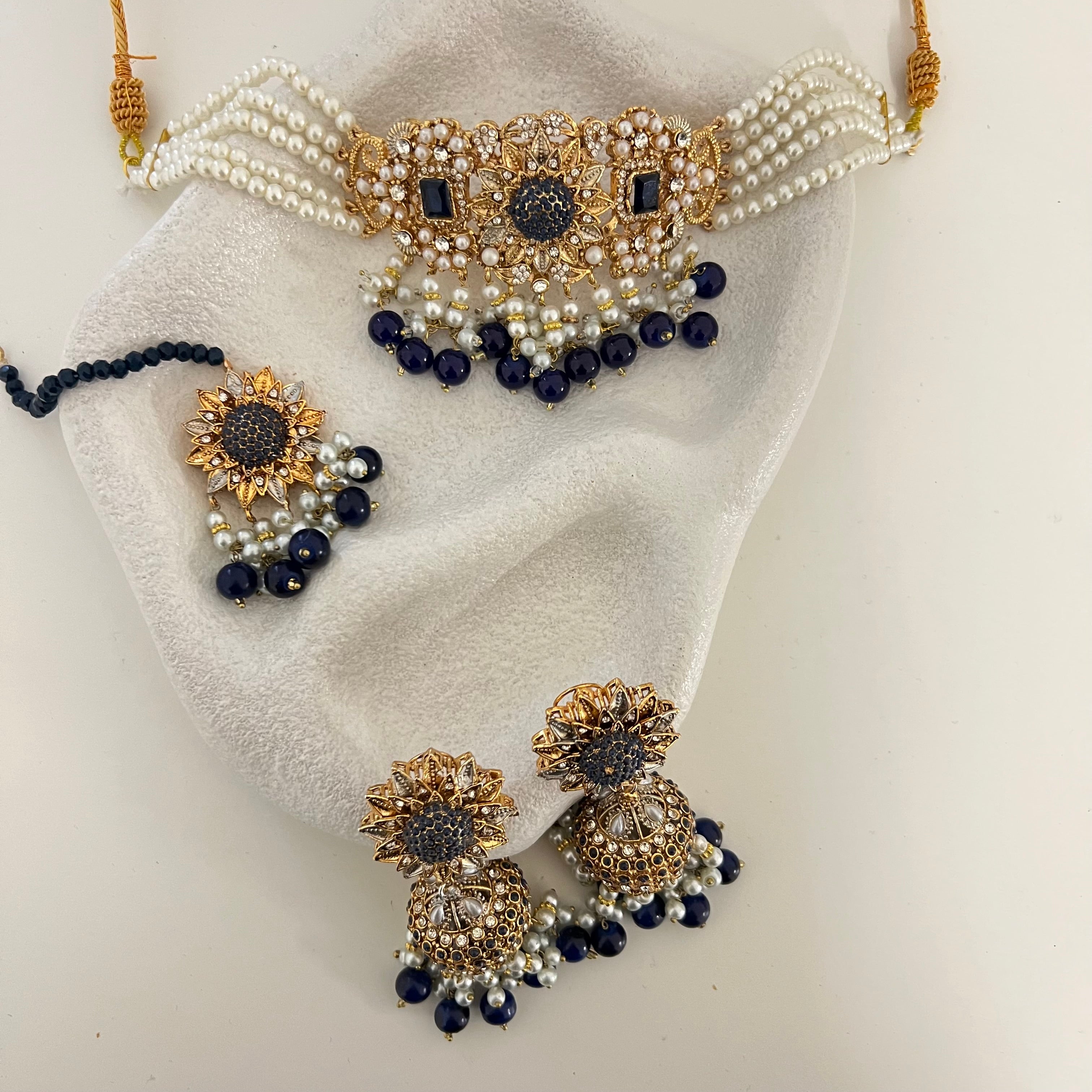 Kajal Choker Set