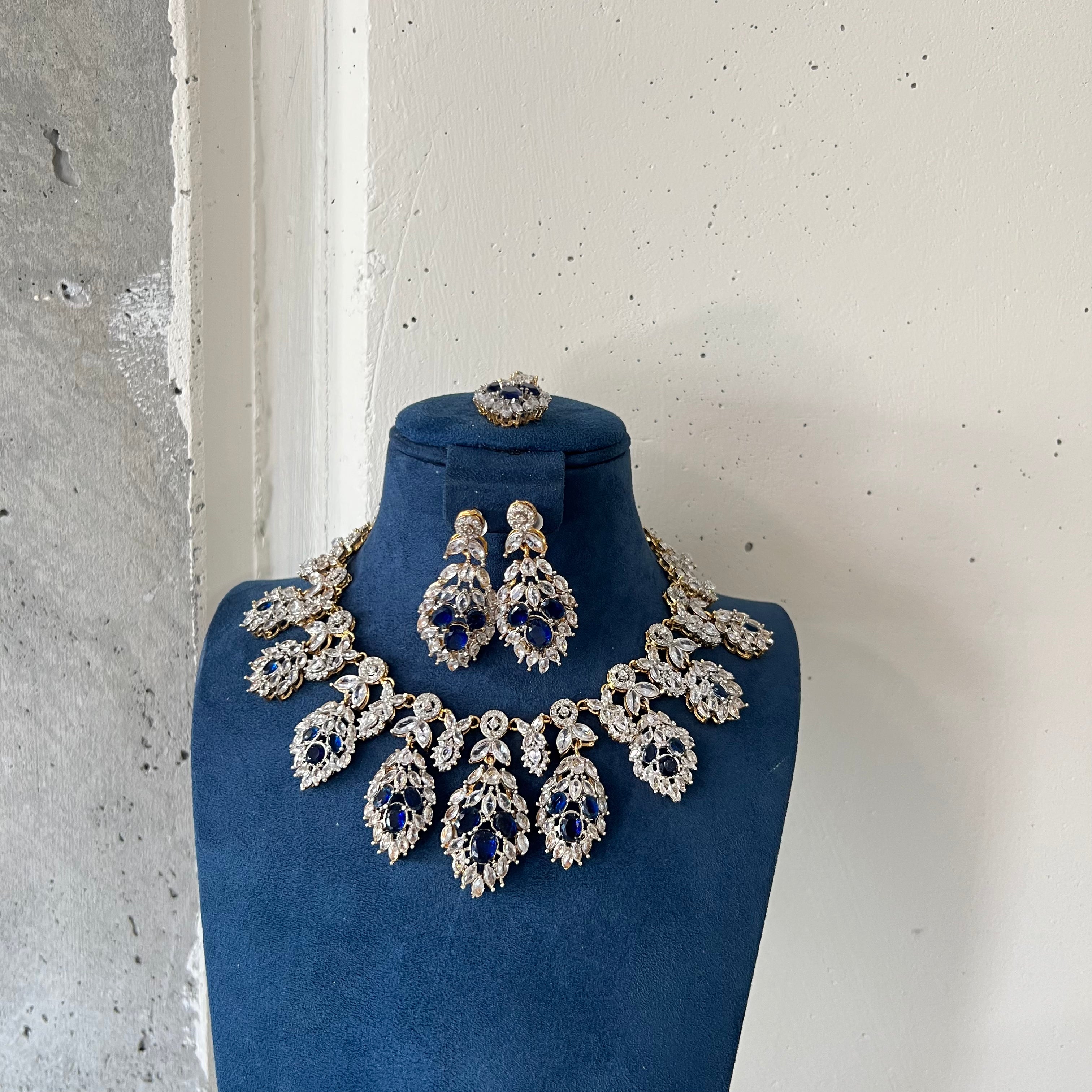 Zakirah Necklace Set Blue