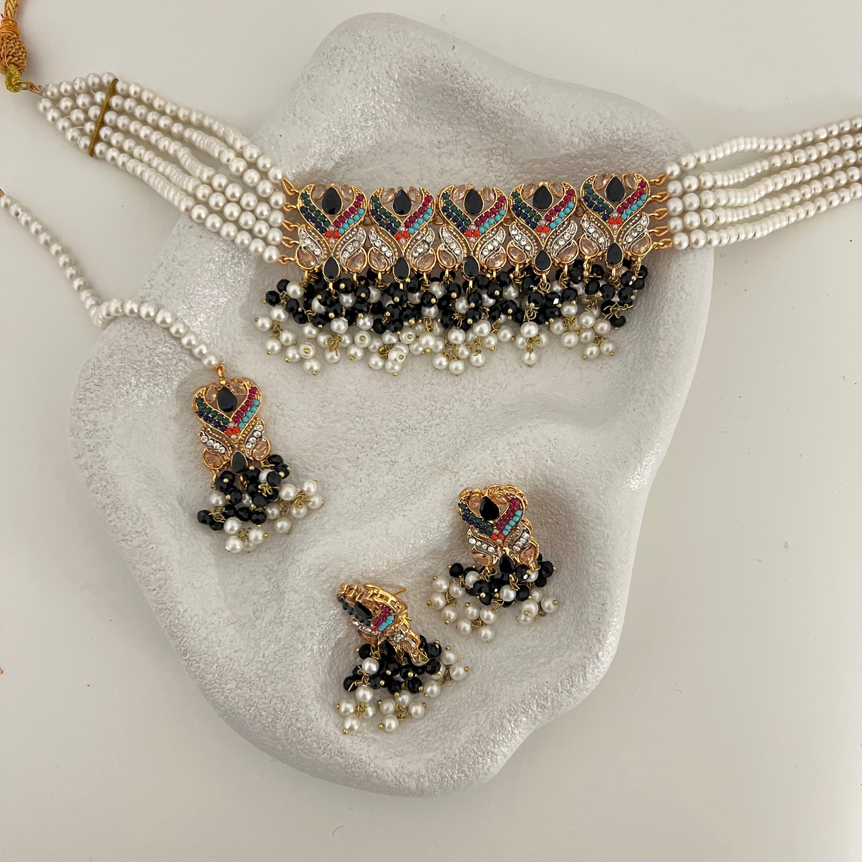 Nashwa Choker Set