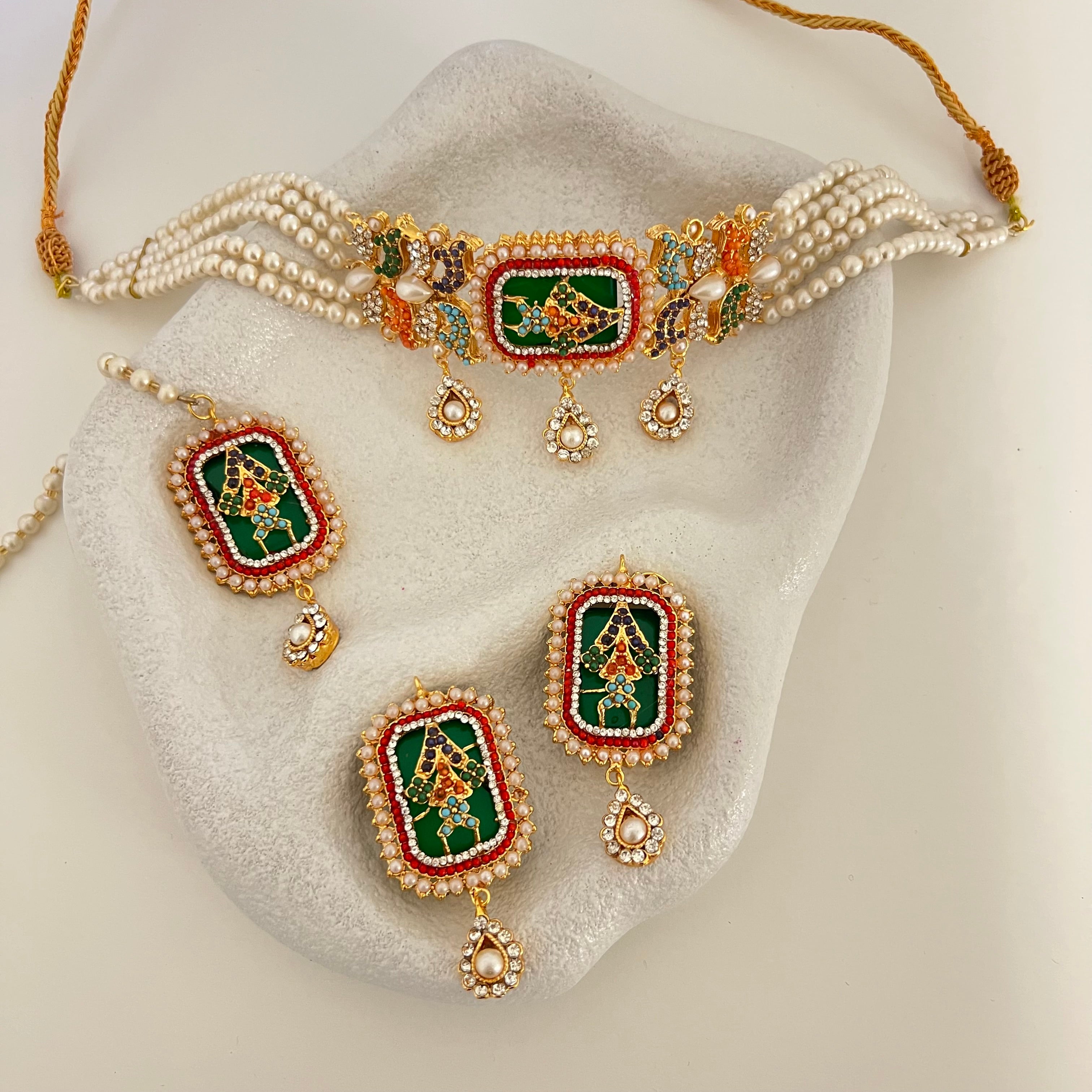 Farida Choker Set