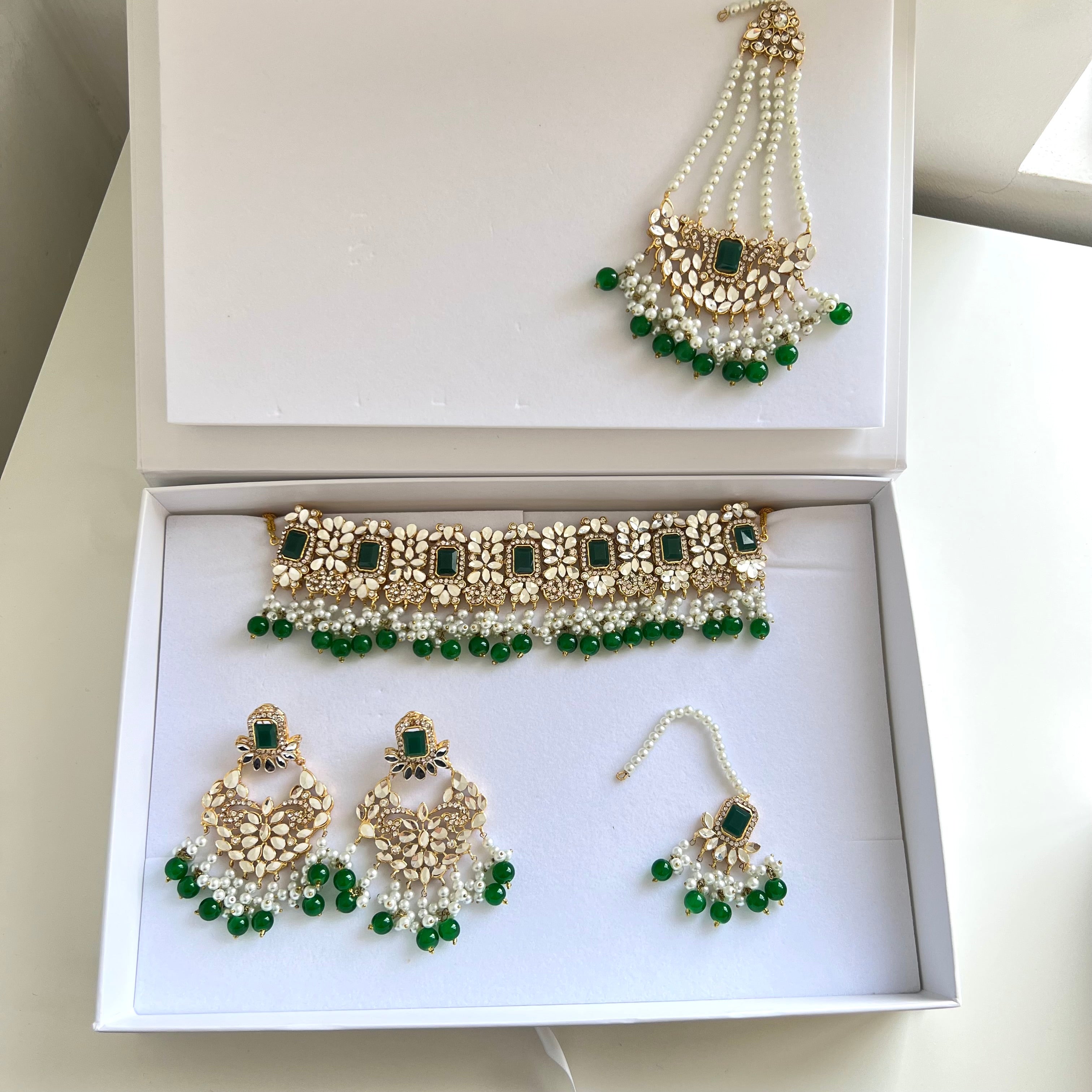 Hayah Choker Set Green