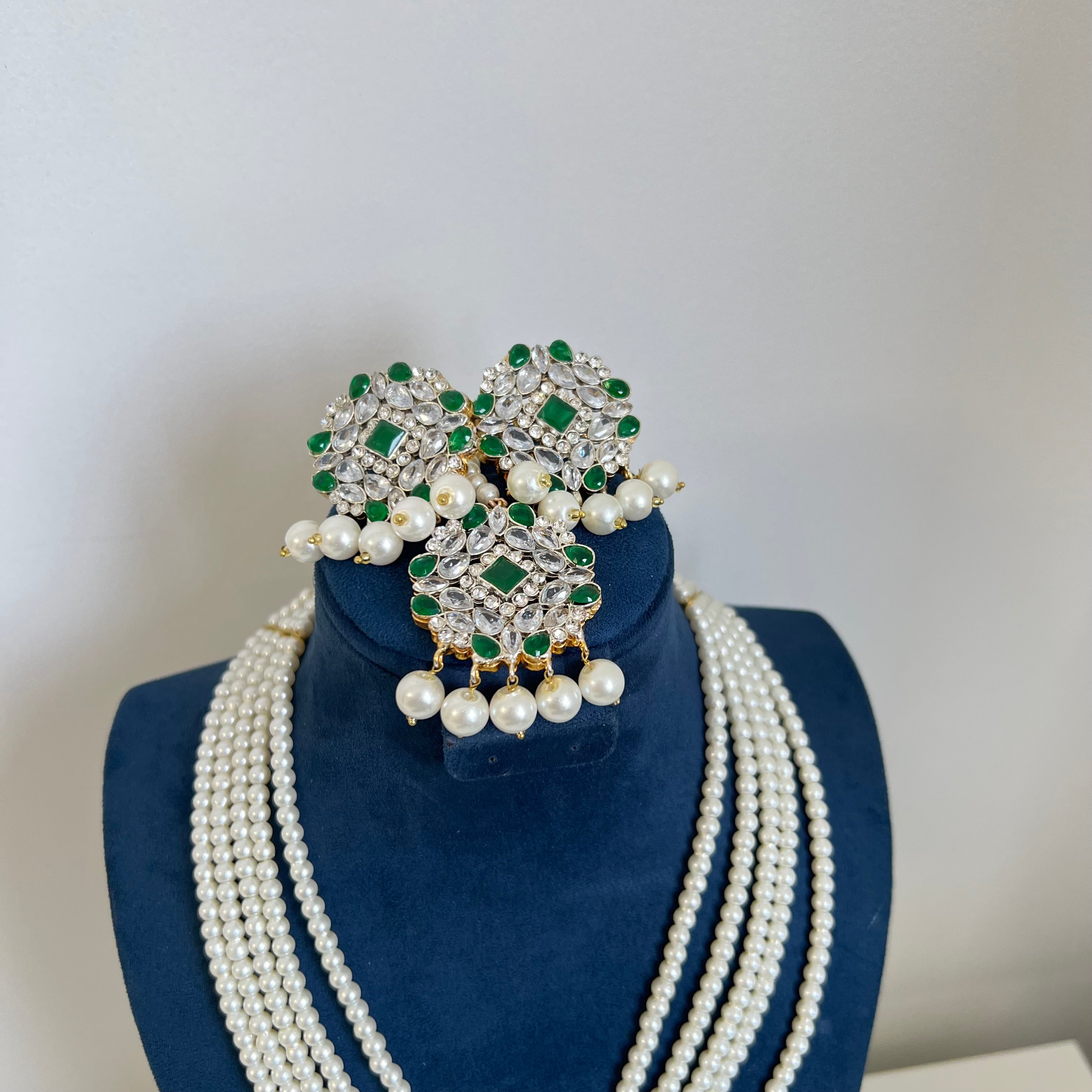 Maham long Necklace Set Green