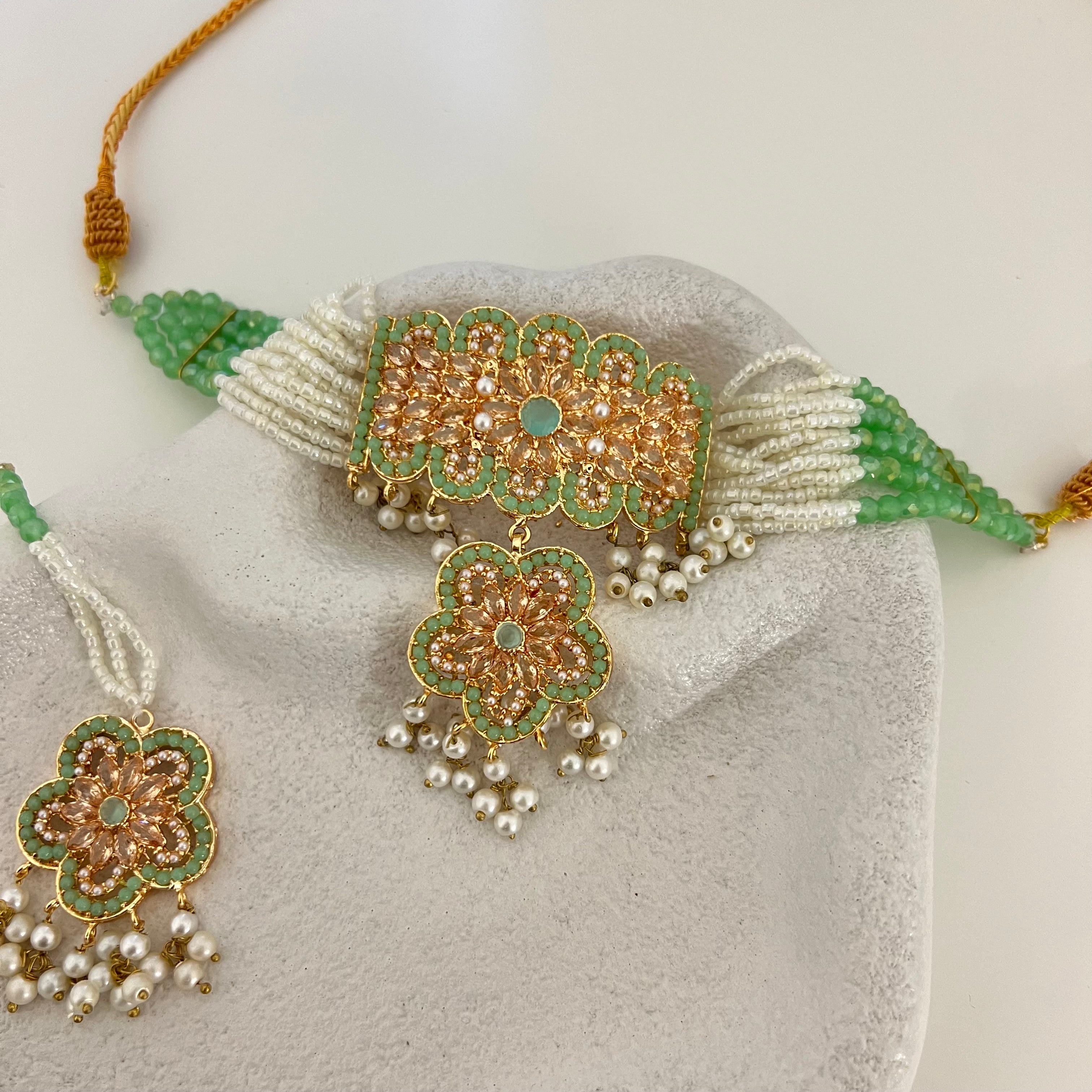 kamila Choker Set