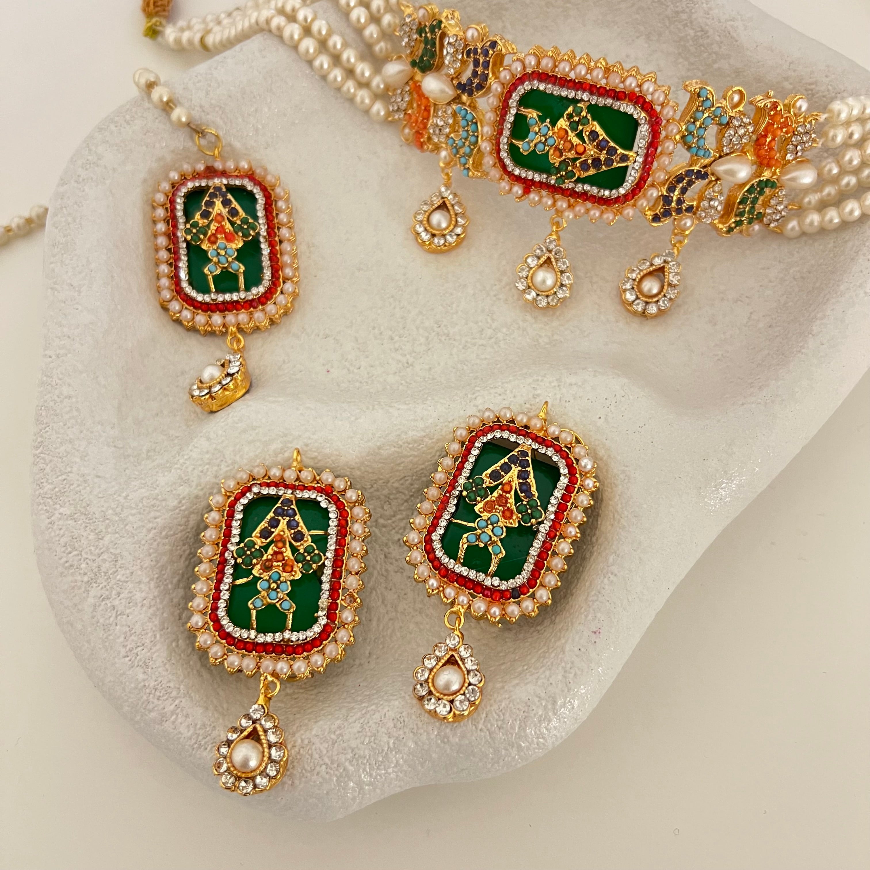 Farida Choker Set