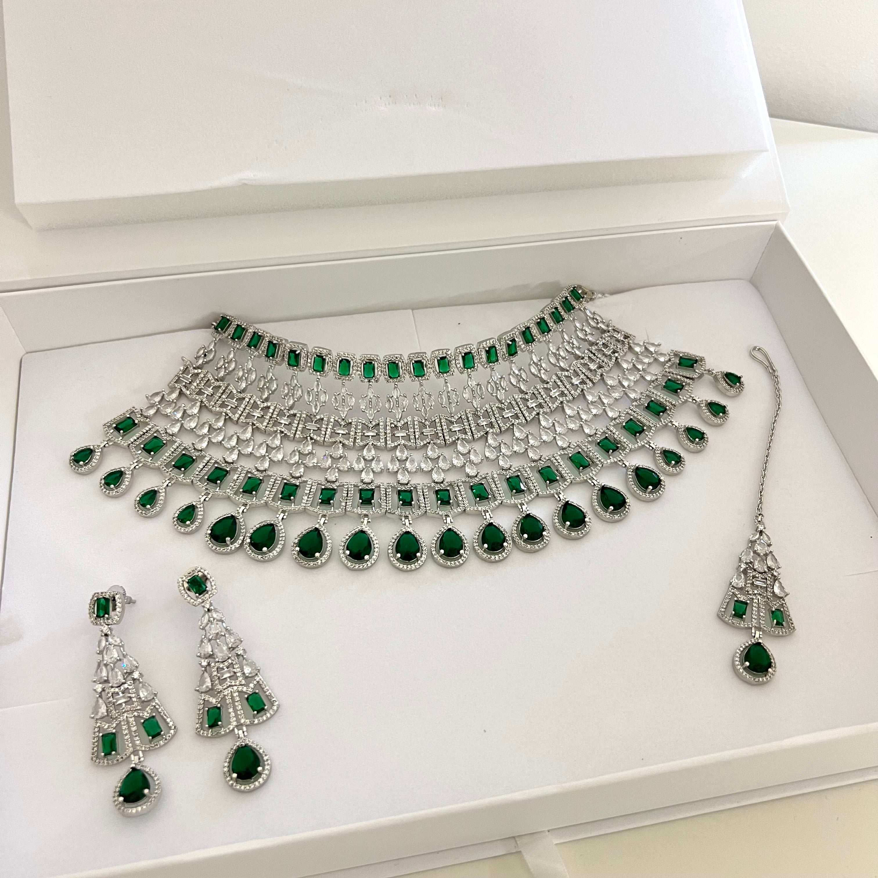 Asiah Necklace Set