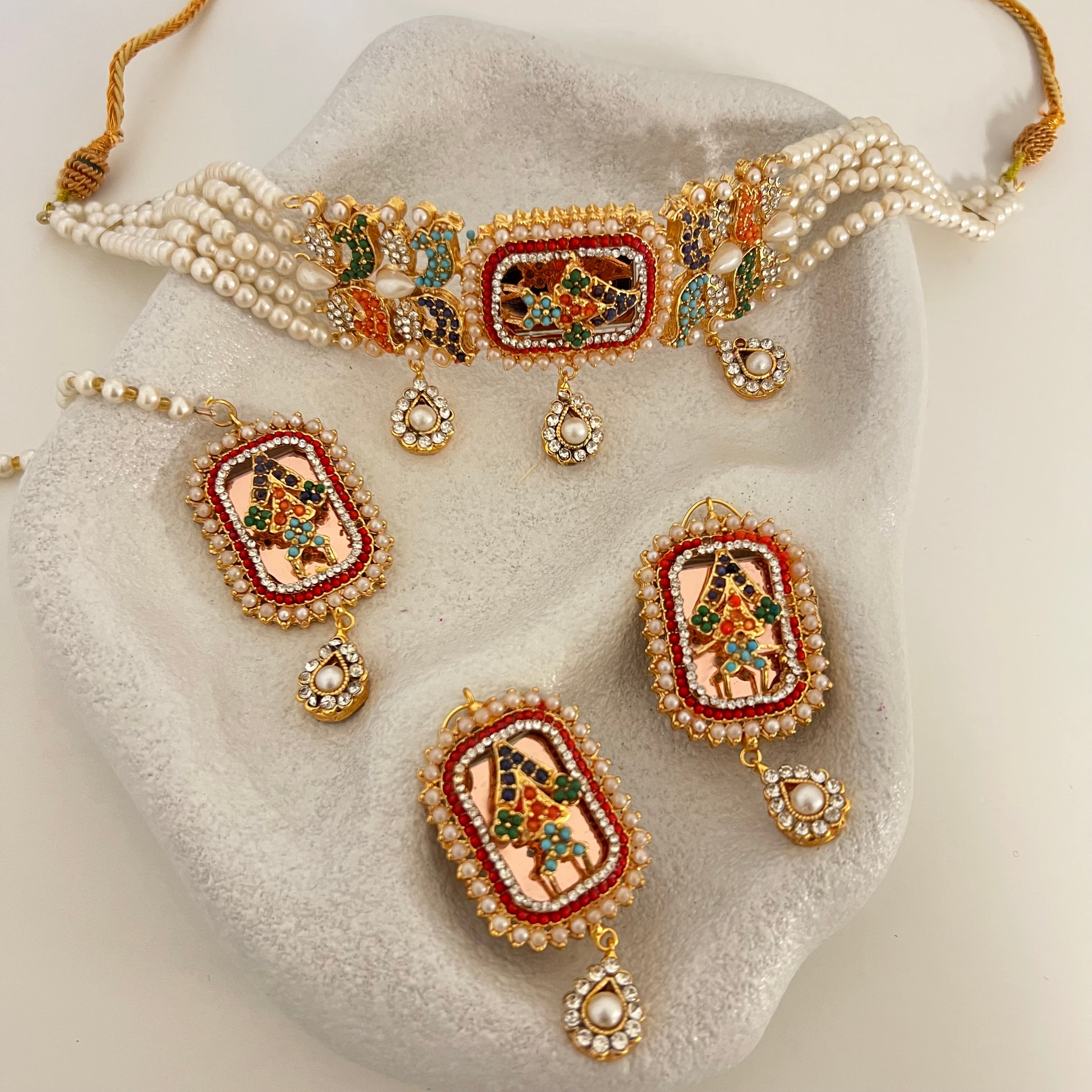 Farida Choker Set