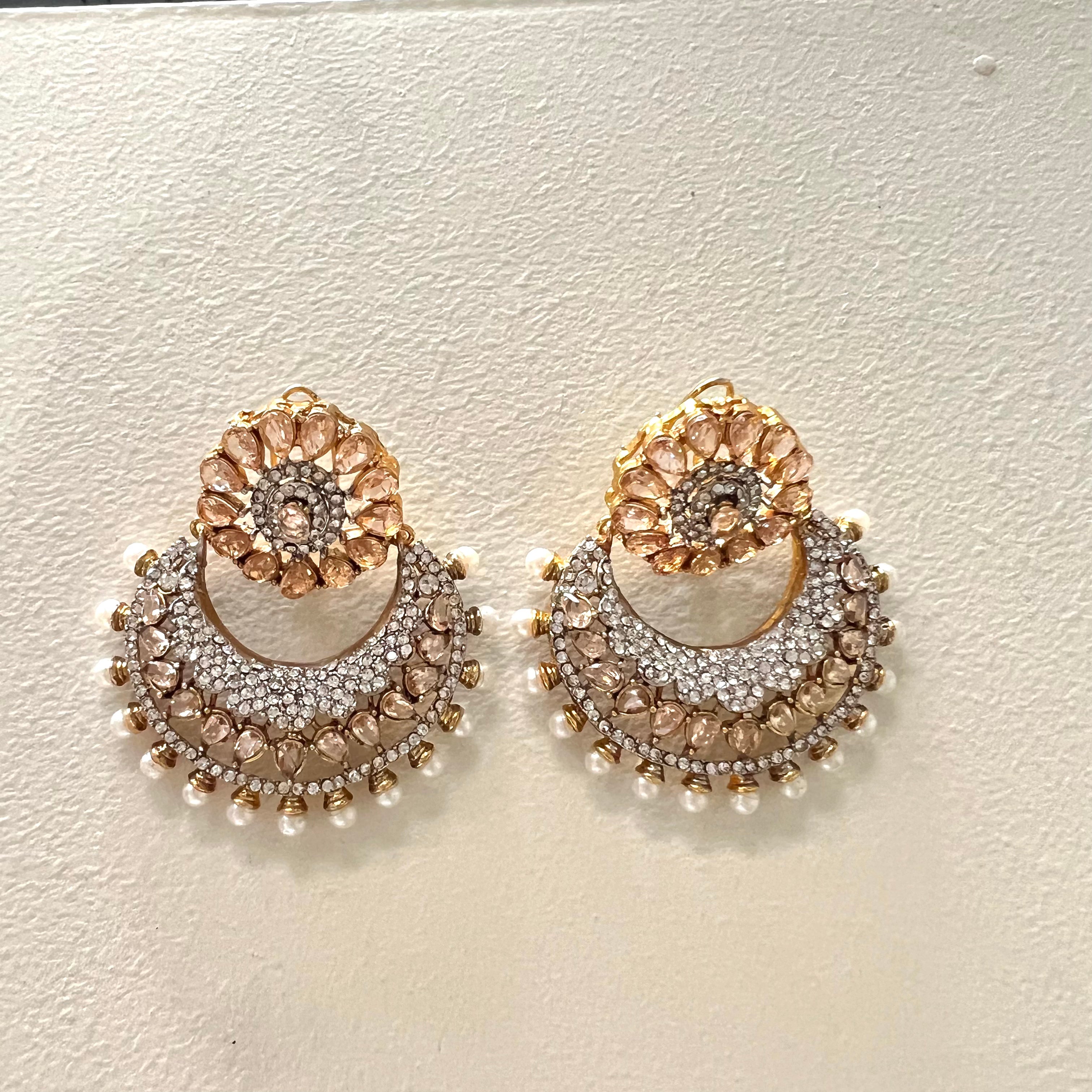 Nisha Earrings Gold