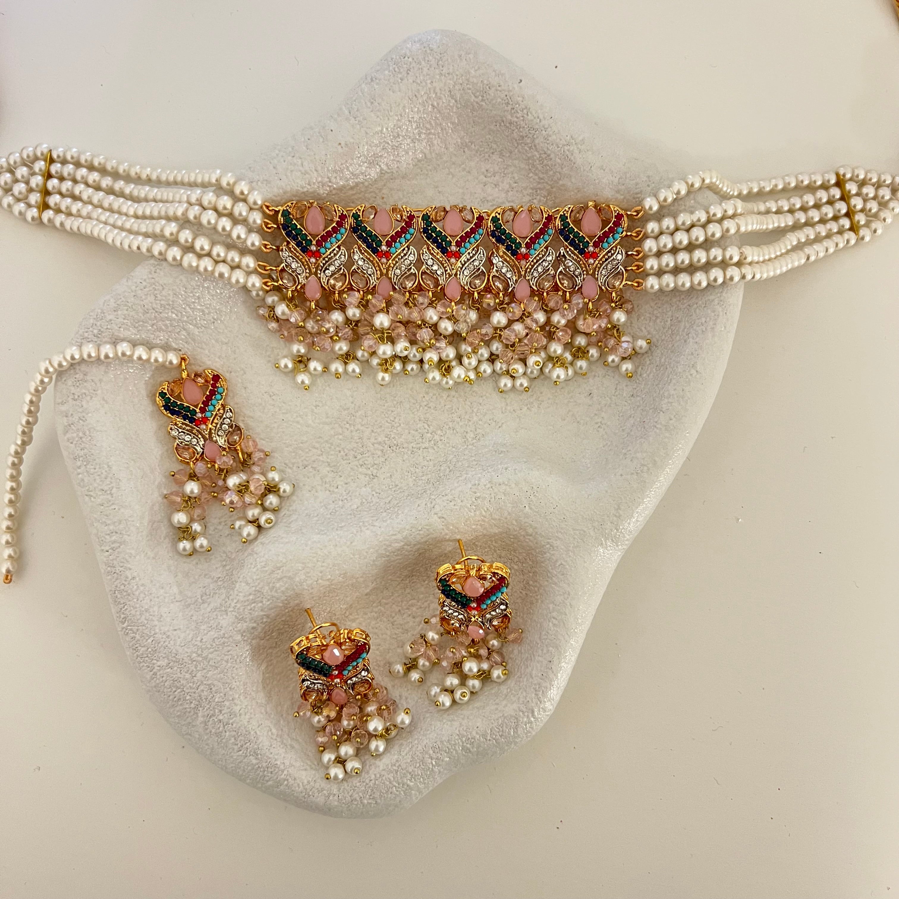 Nashwa Choker Set