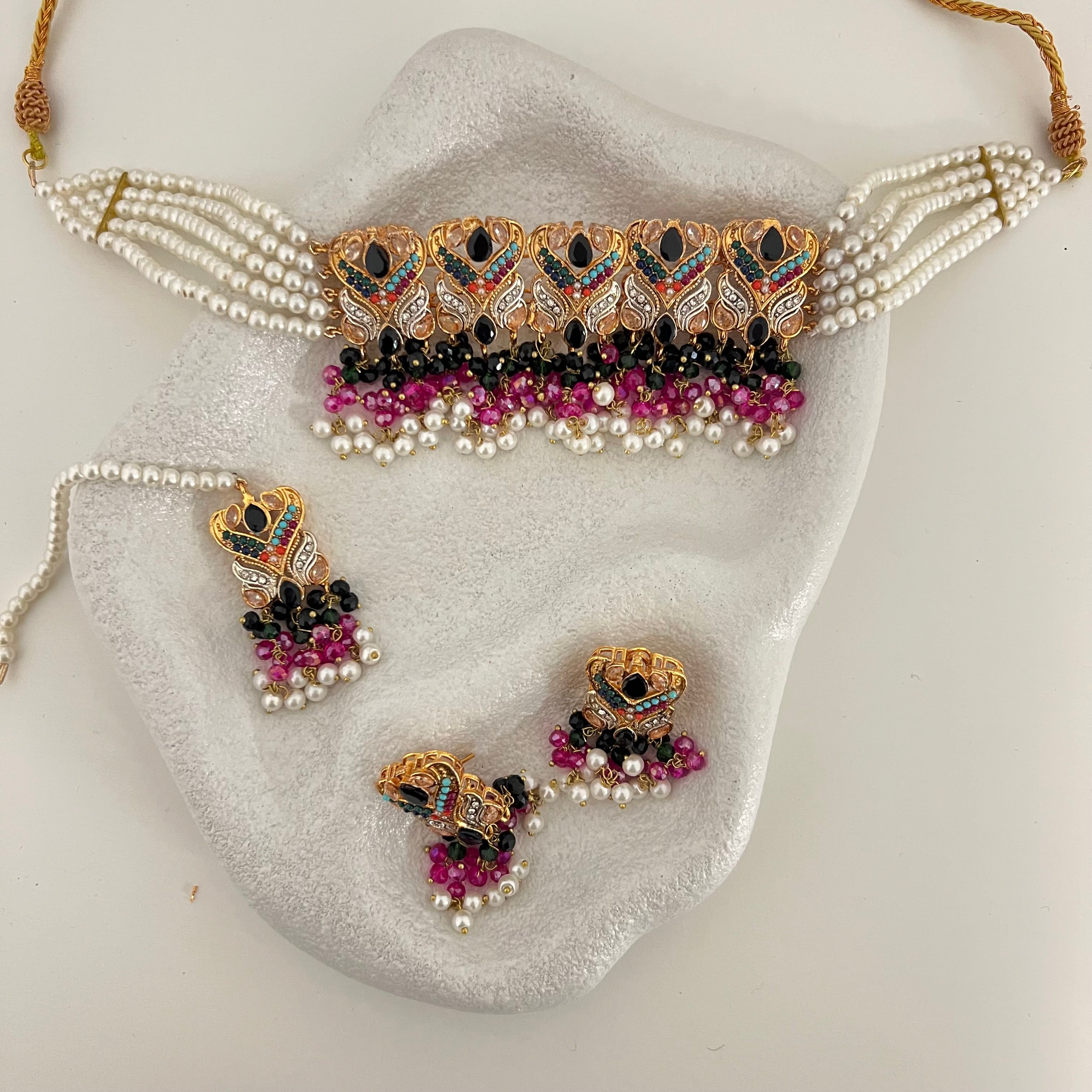 Nashwa Choker Set