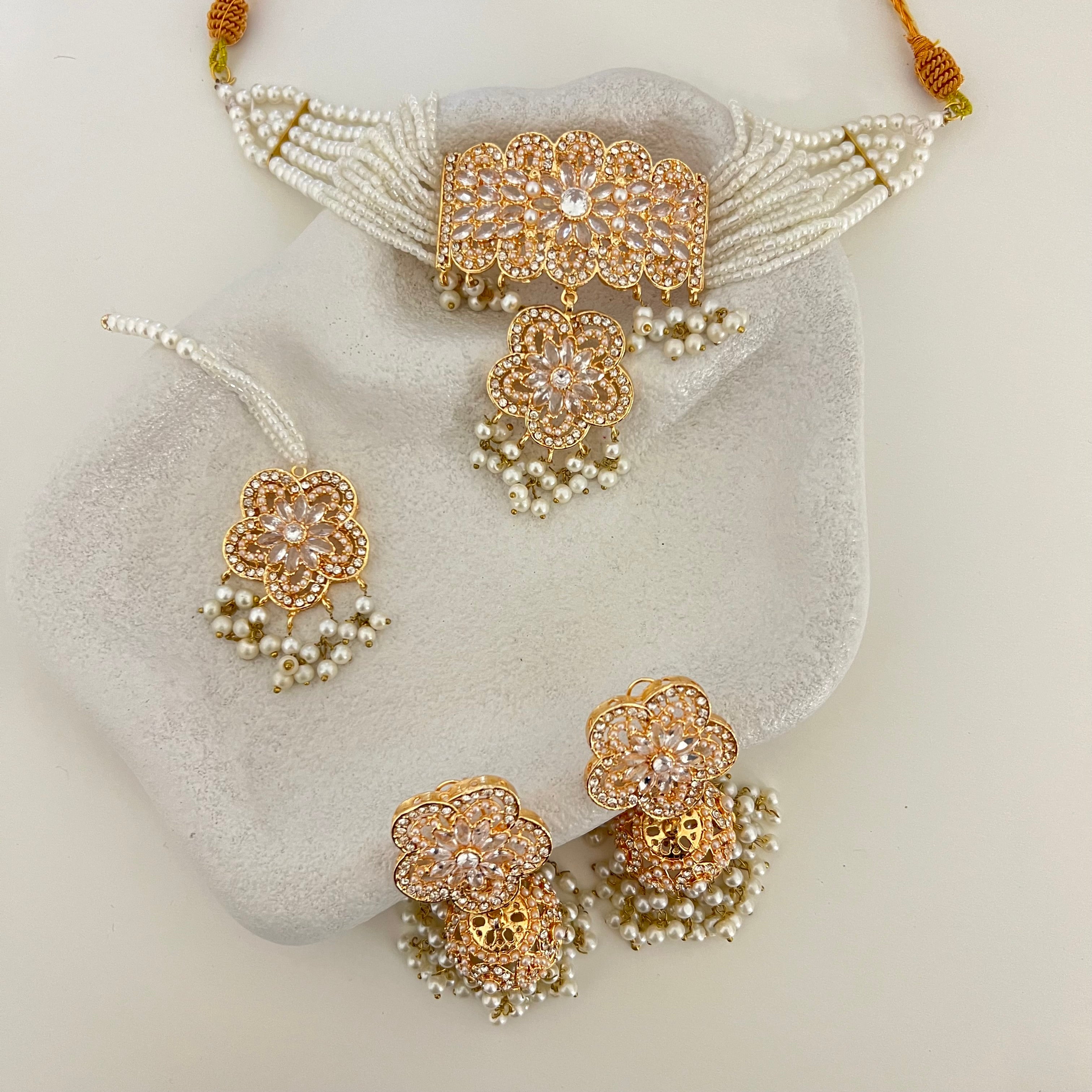 kamila Choker Set