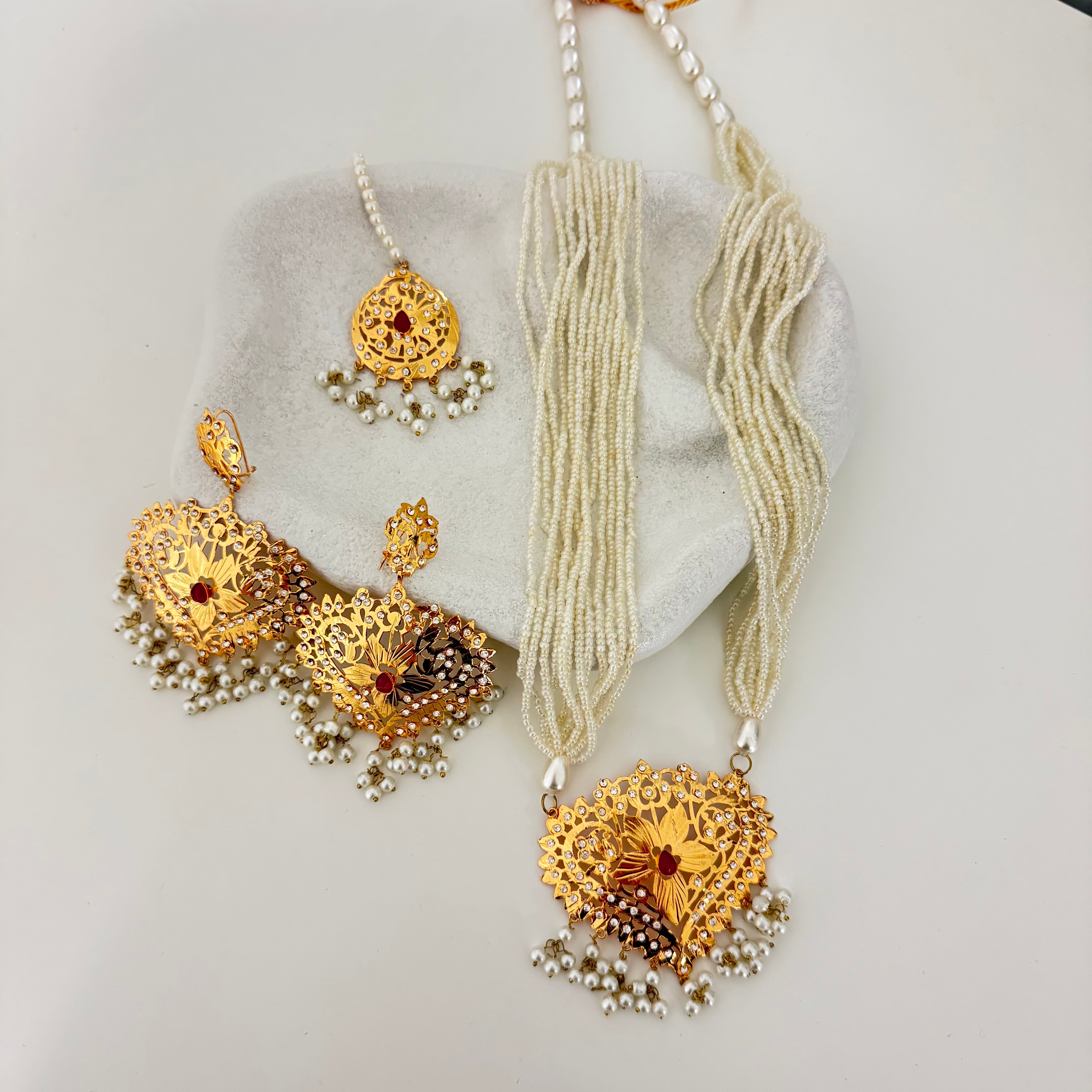 Uzma Necklace Set