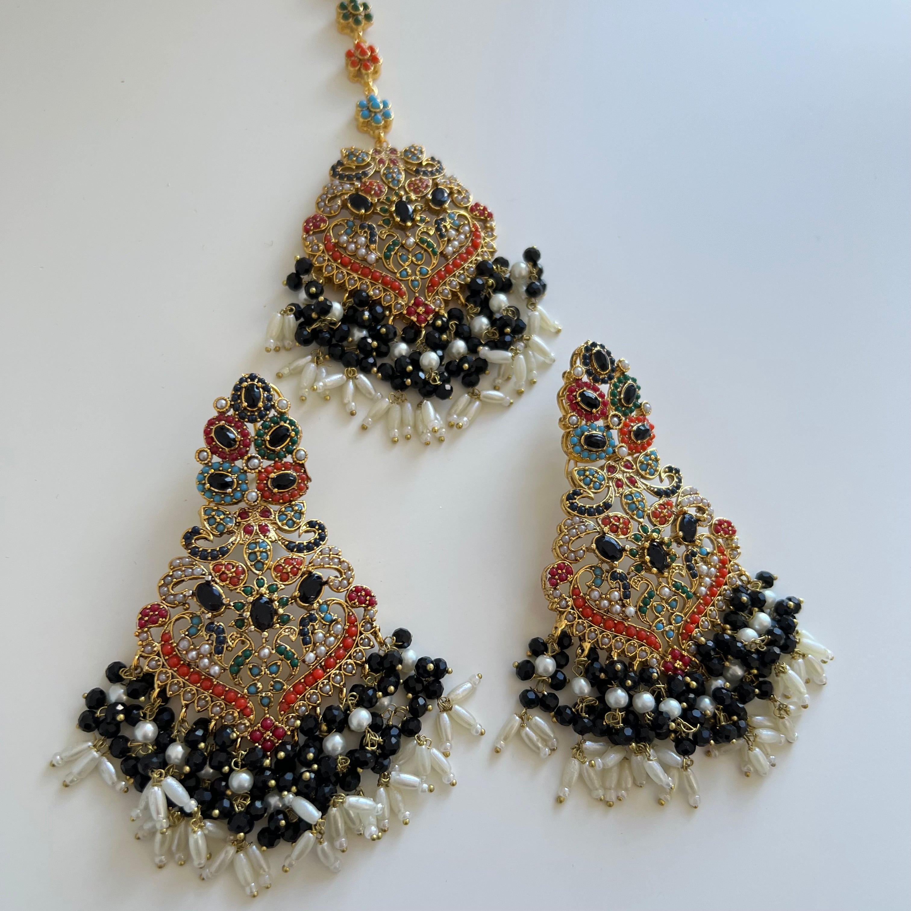 Anam Earring & Tikka Set Black