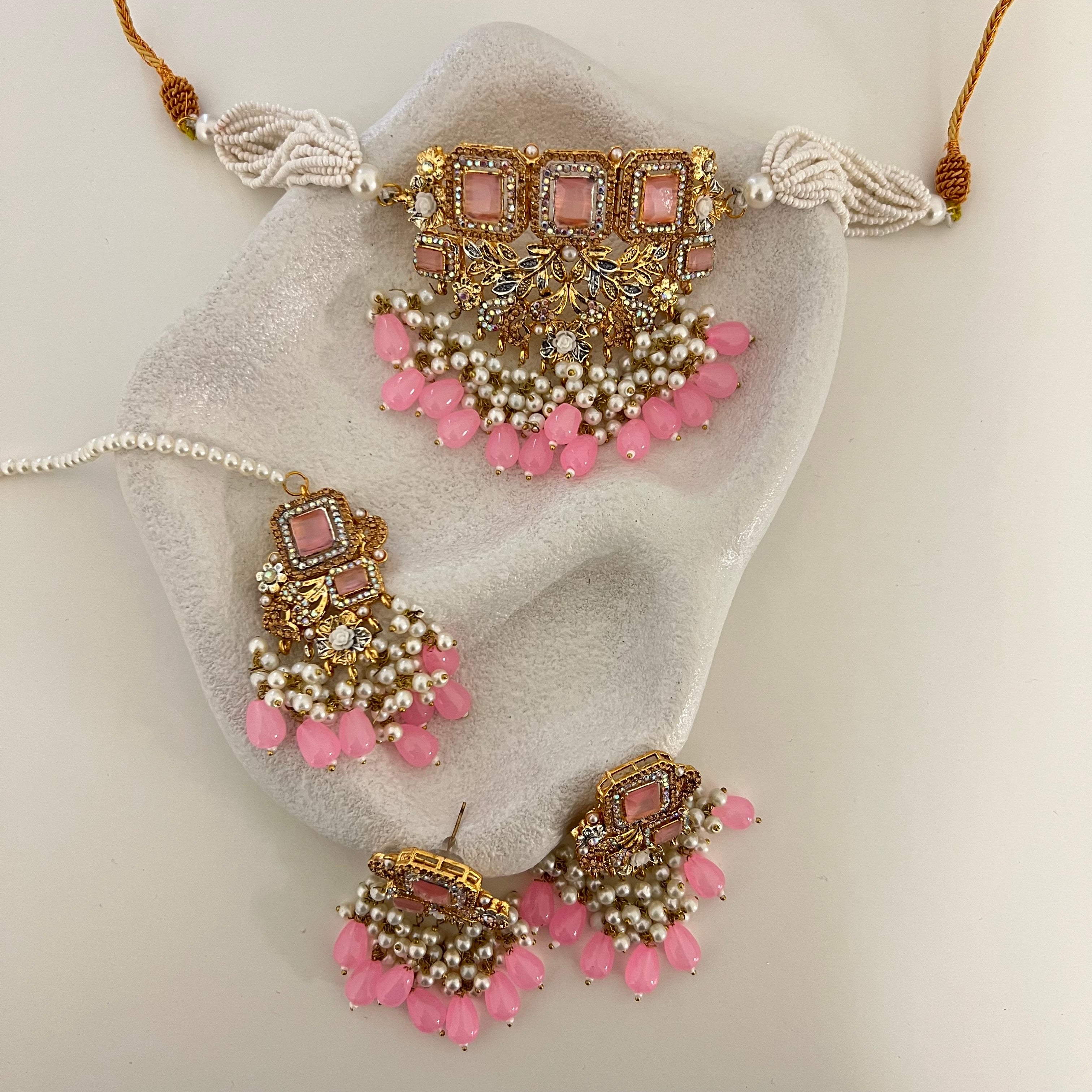 Sanna Choker Set