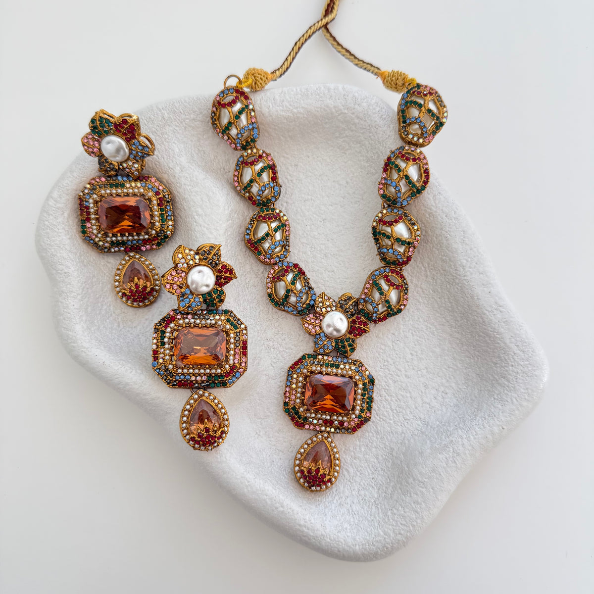 Haniya Necklace Set