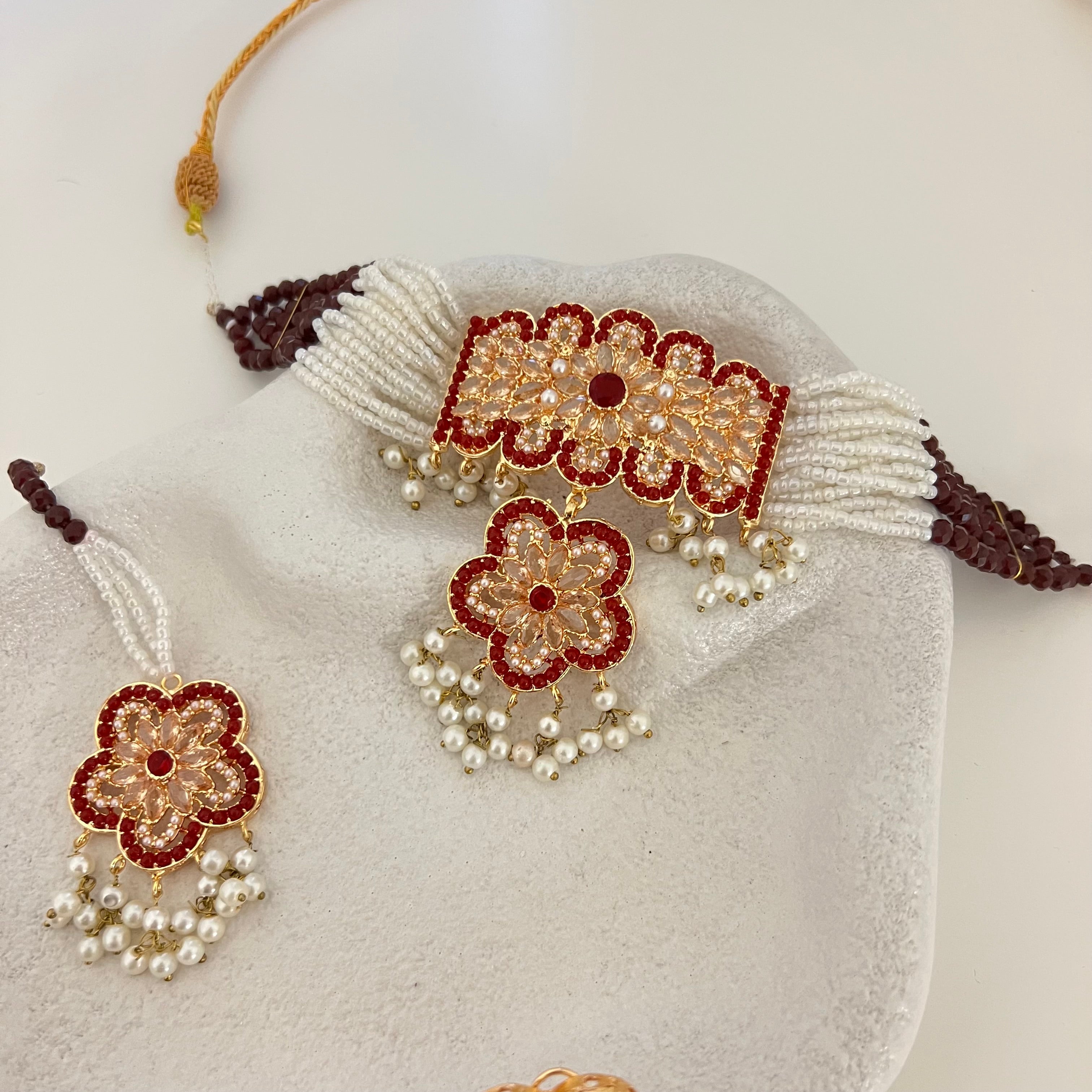 kamila Choker Set
