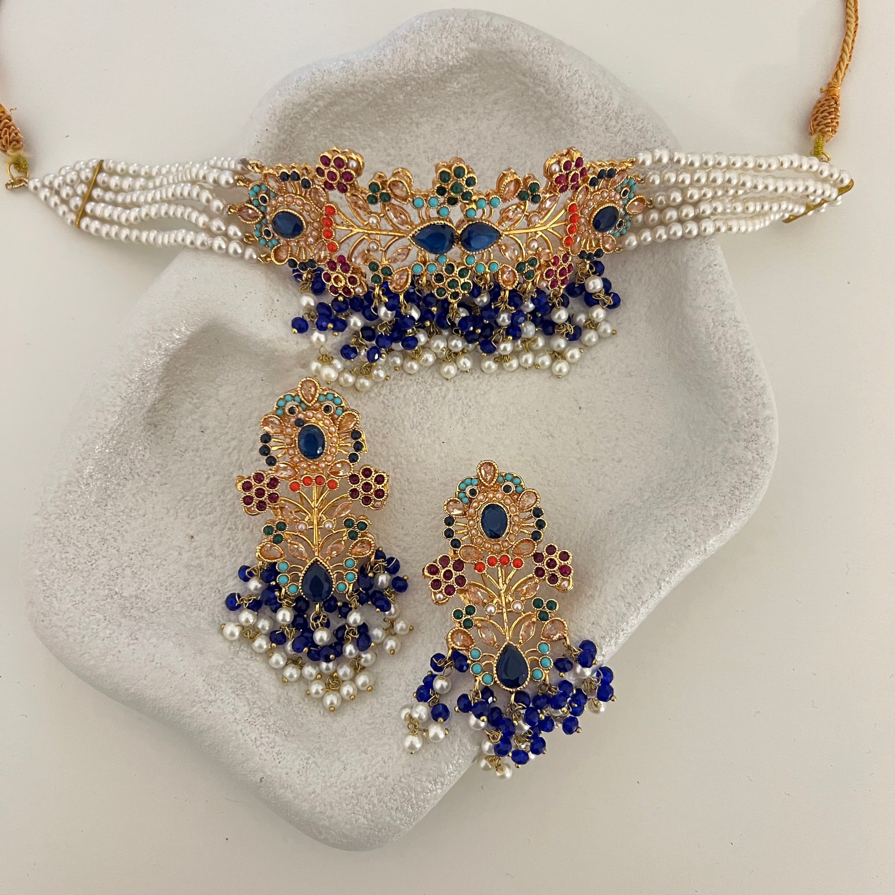 Reama Choker Set