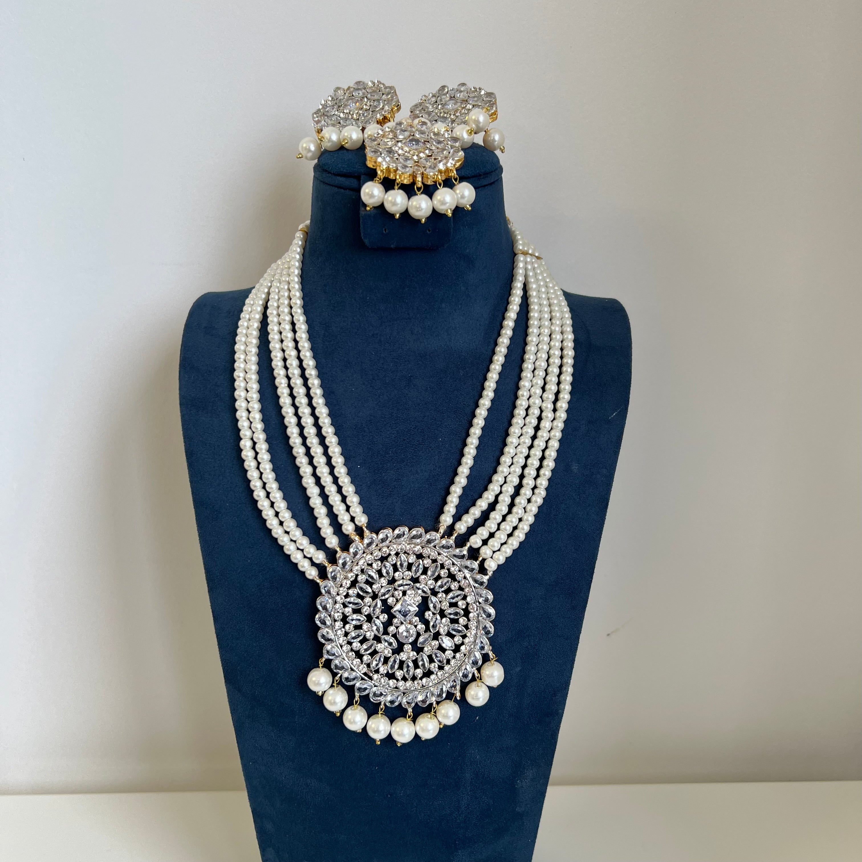 Maham long Necklace Set Silver