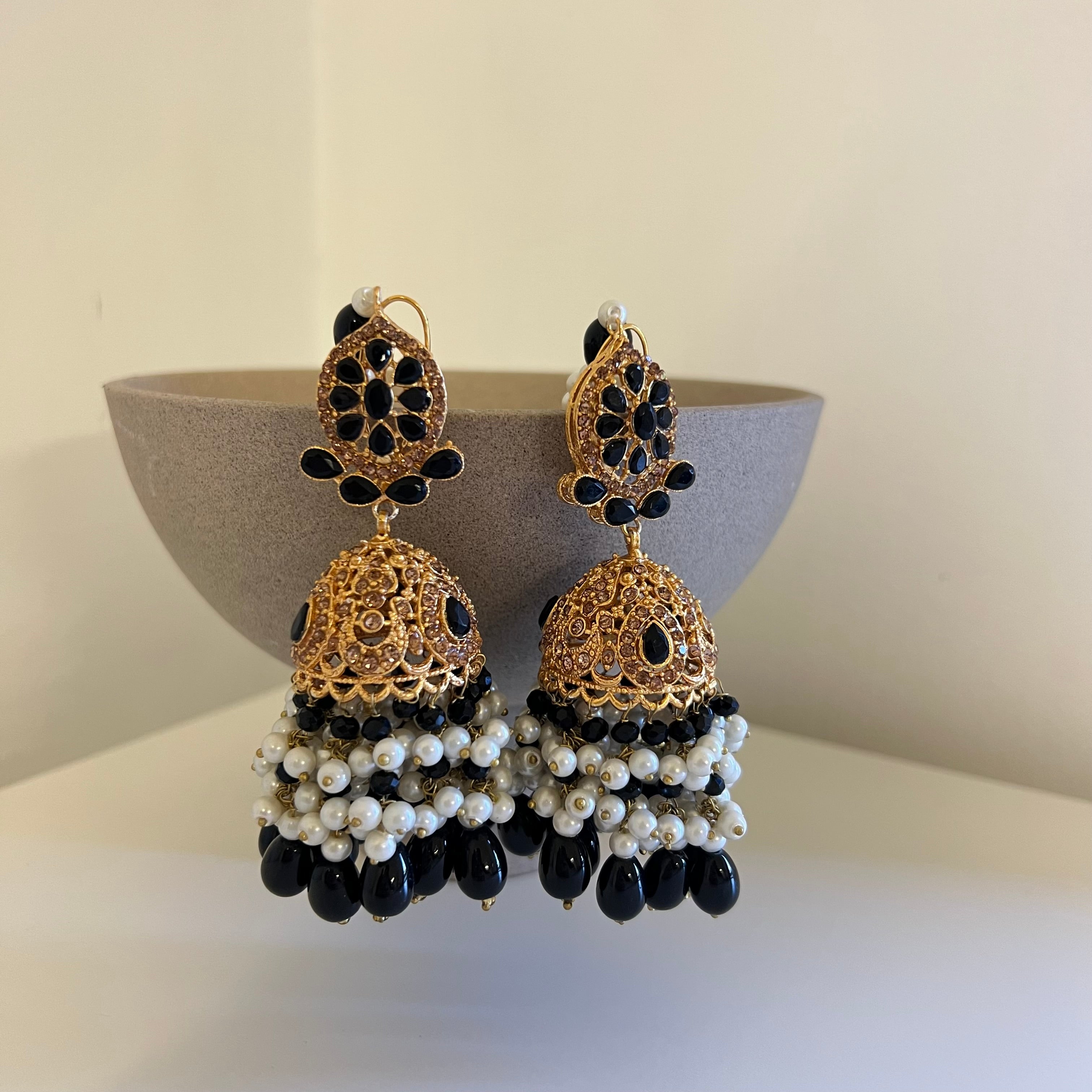 Ameera Jhumka Black