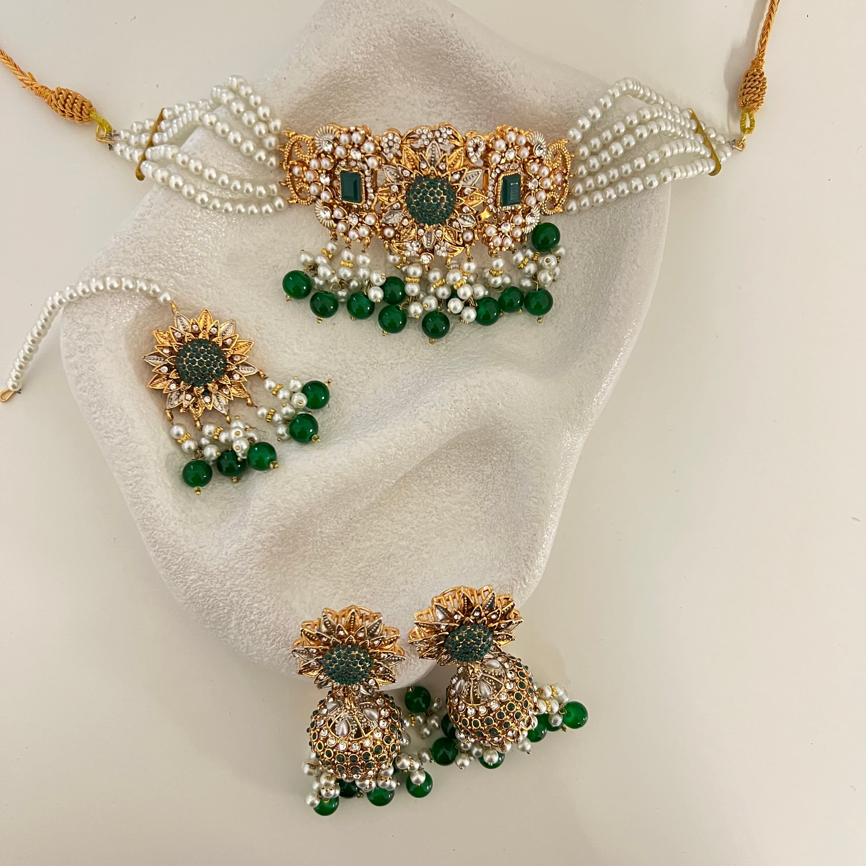 Kajal Choker Set