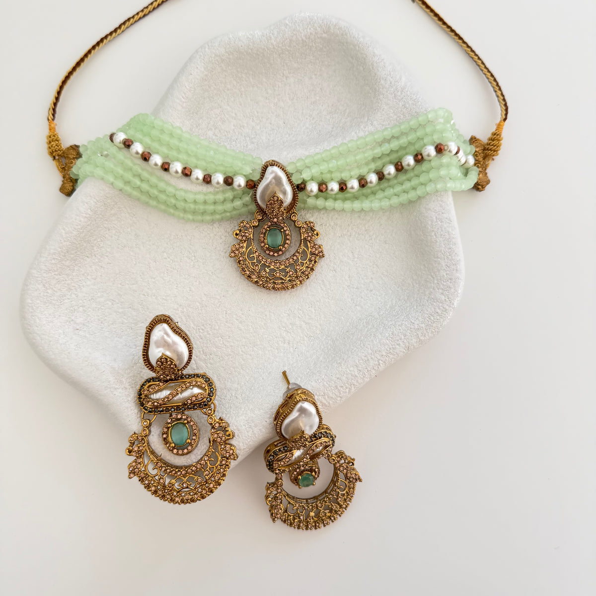 Ramisa Choker Set