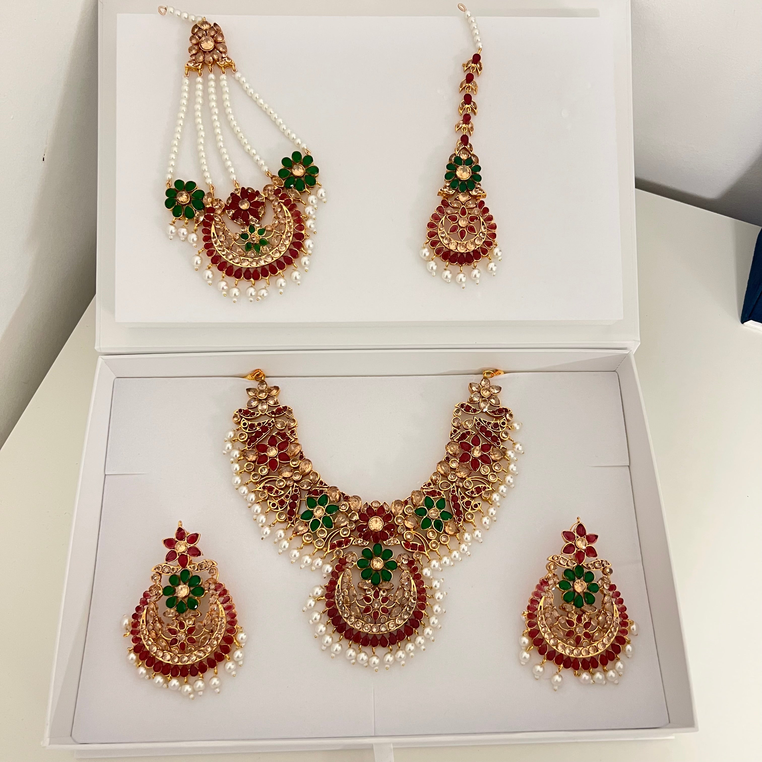 Huma Necklace Set