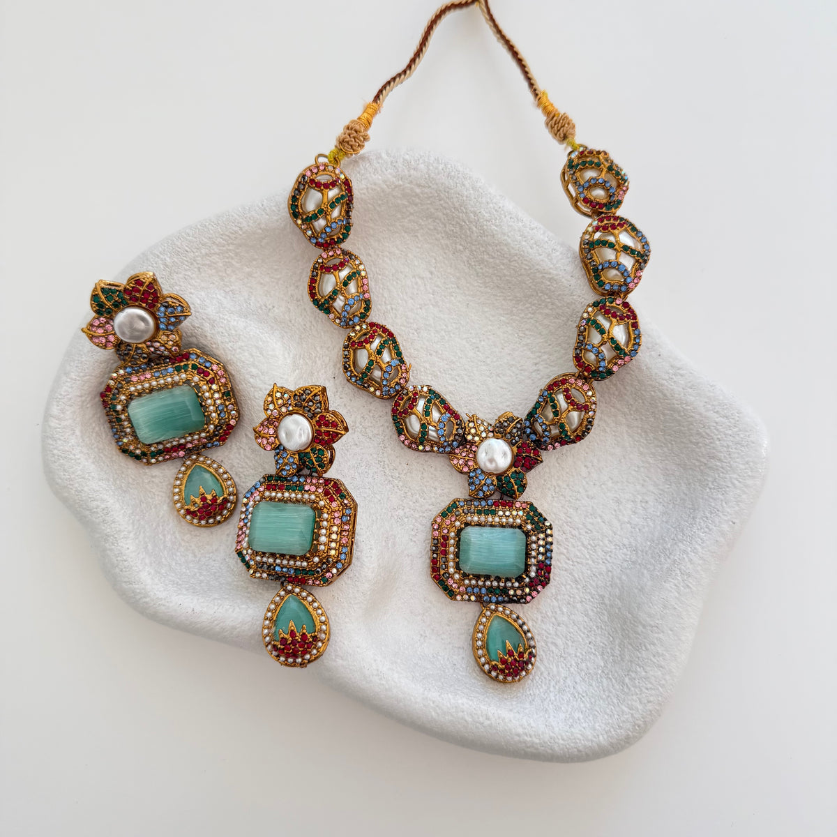 Haniya Necklace Set