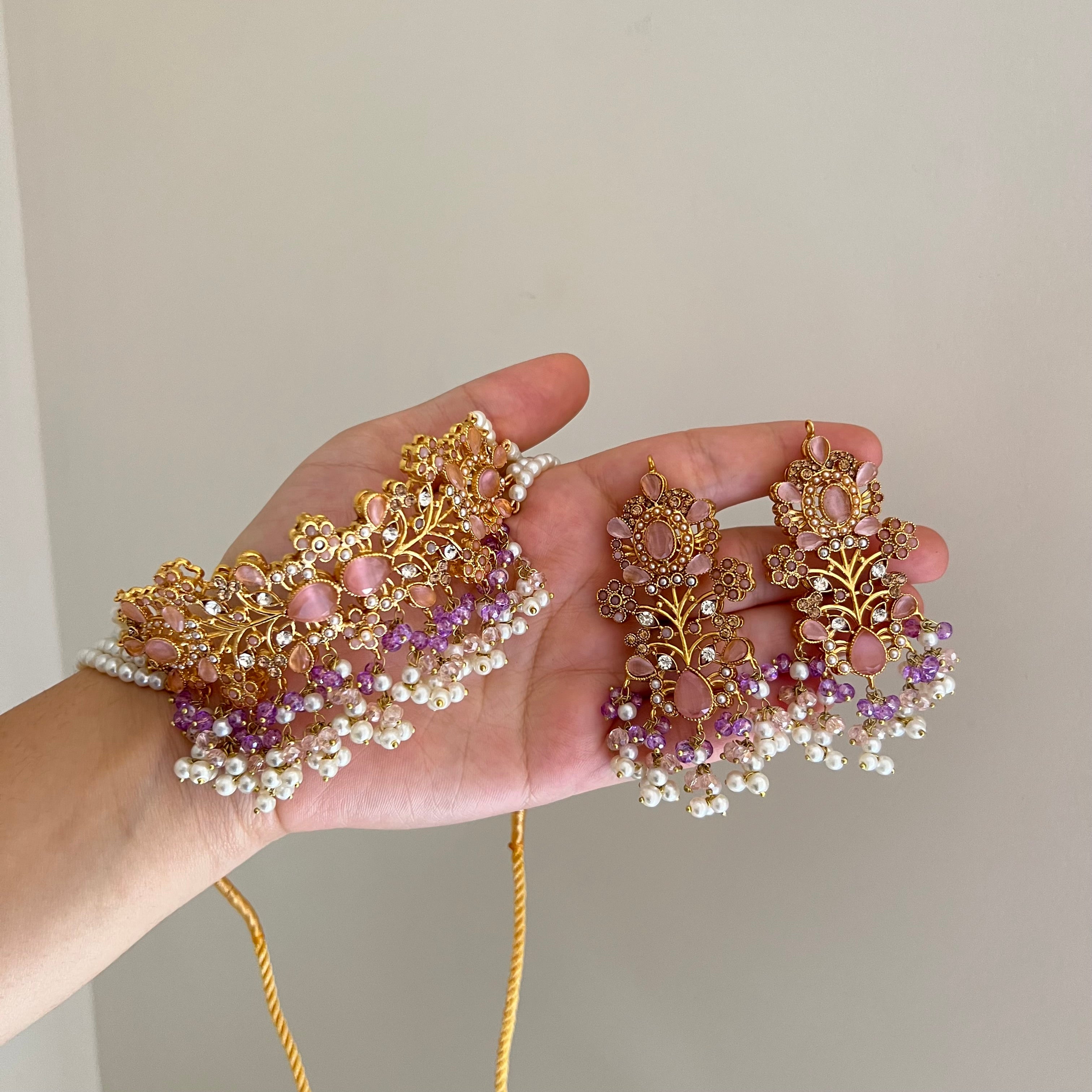 Reama Choker Set