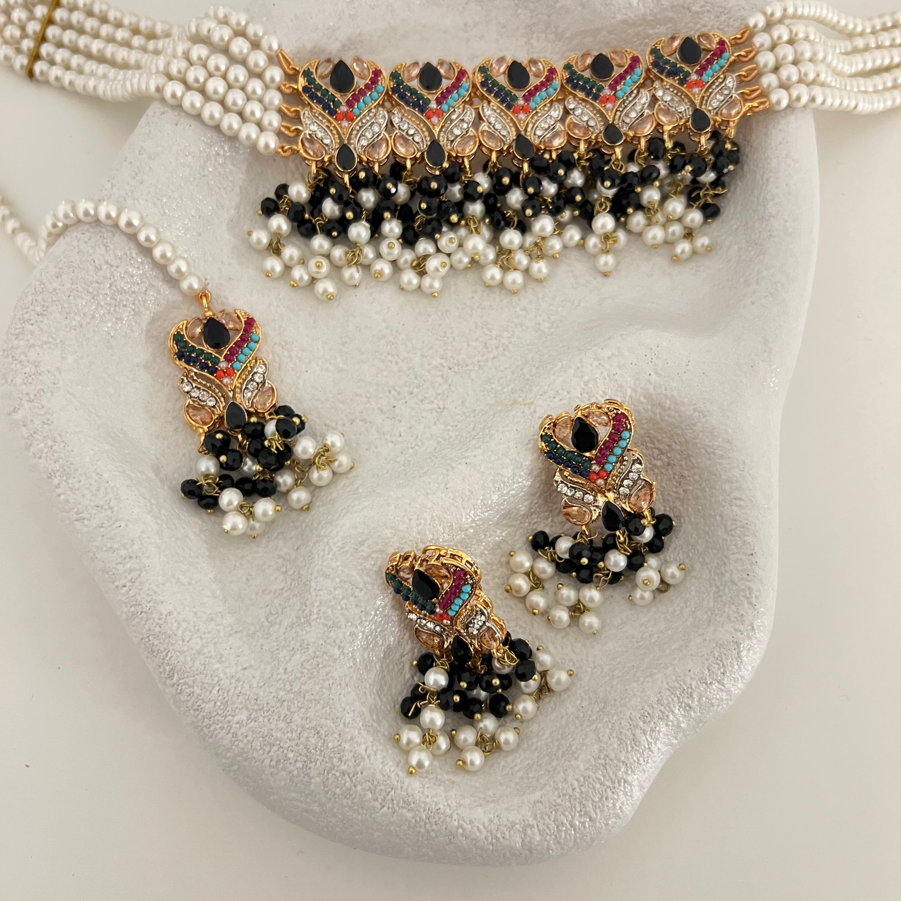 Nashwa Choker Set