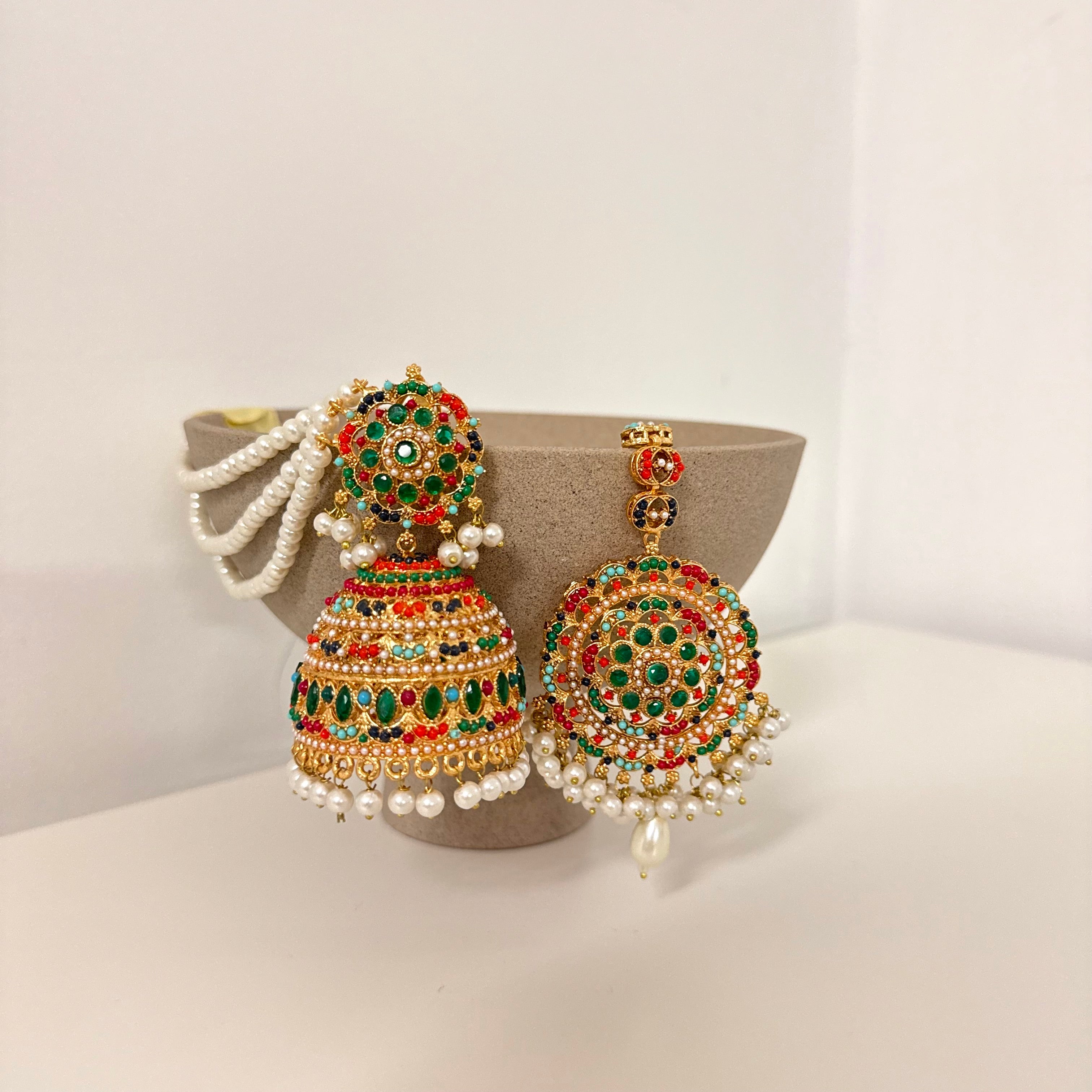 Zeenia Earrings & tikka