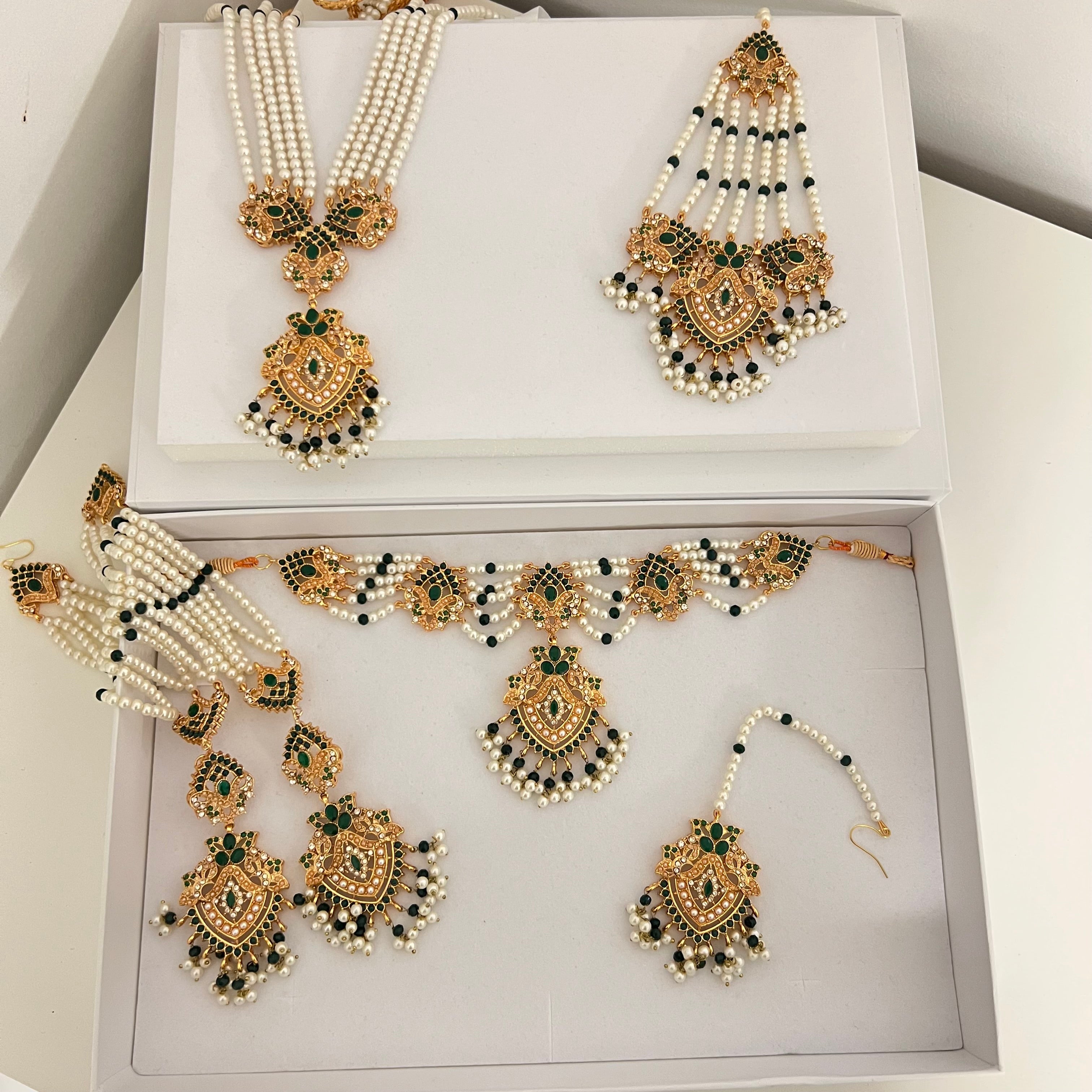 Sameen Necklace Set