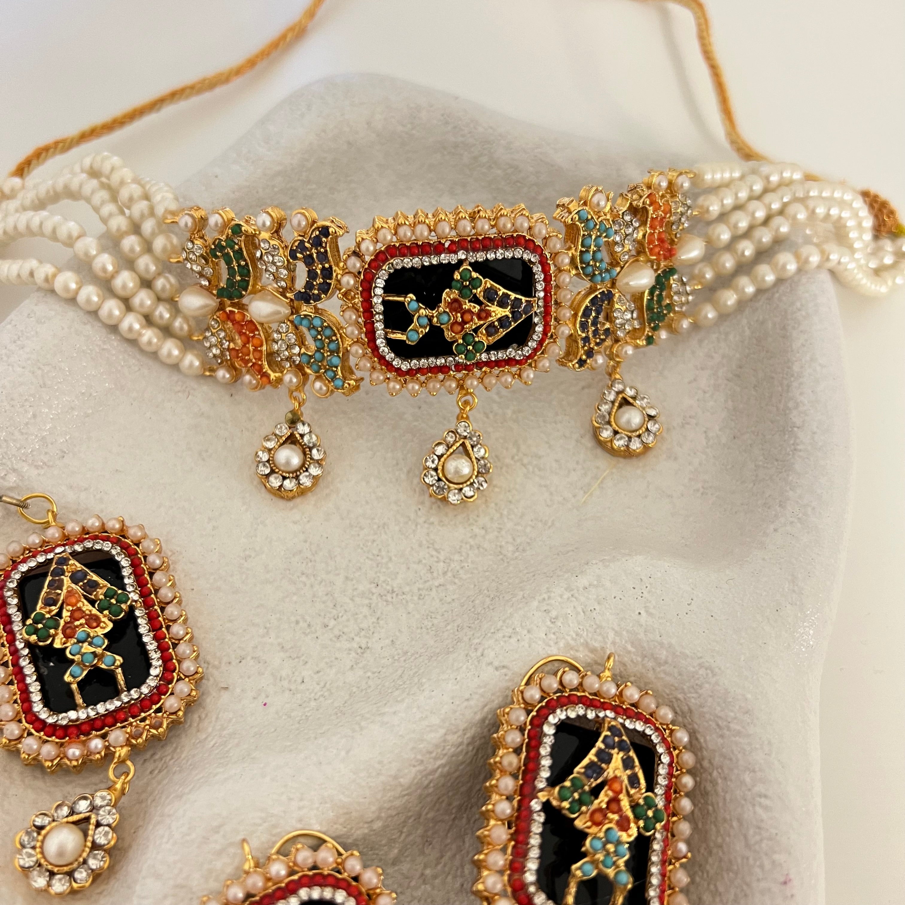 Farida Choker Set