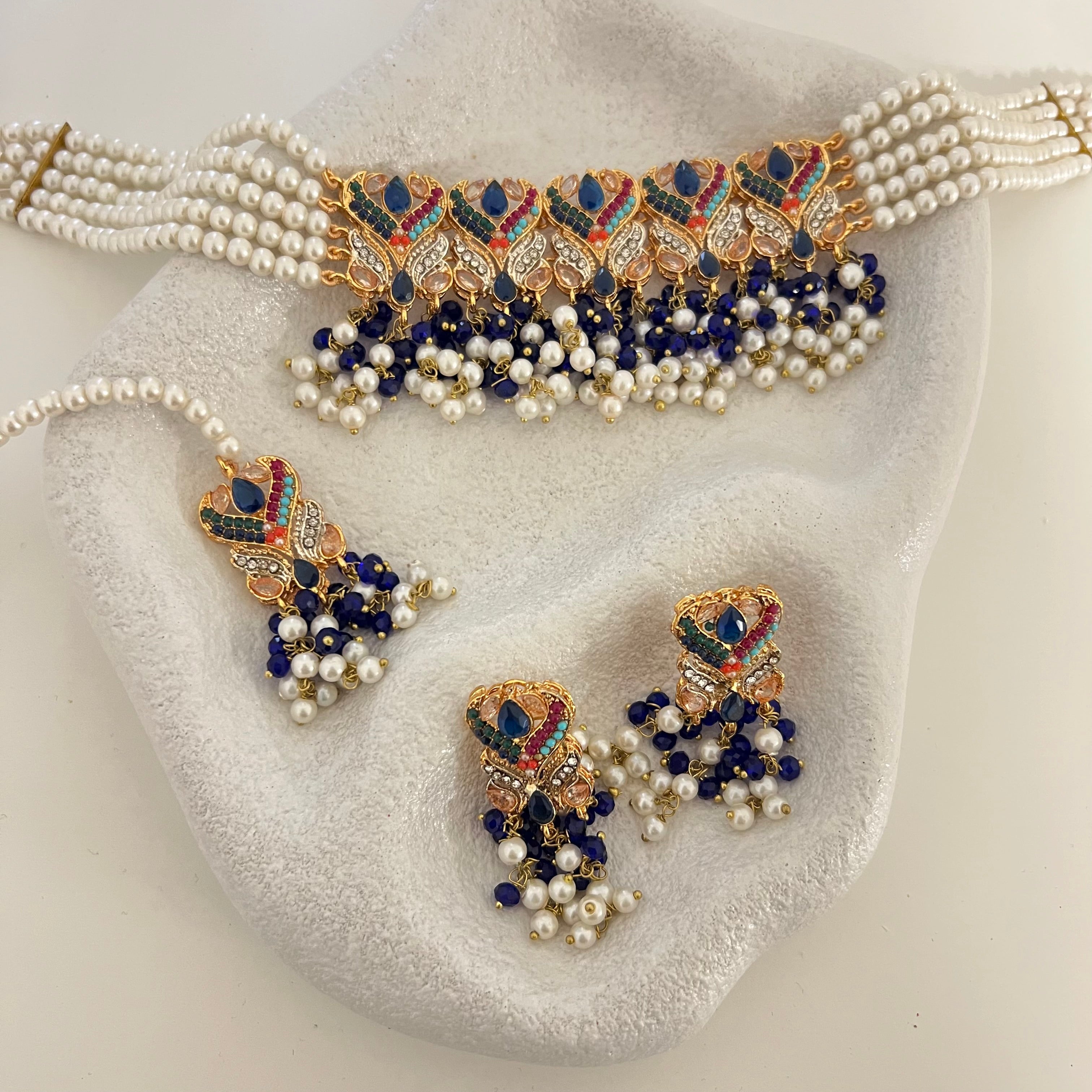 Nashwa Choker Set