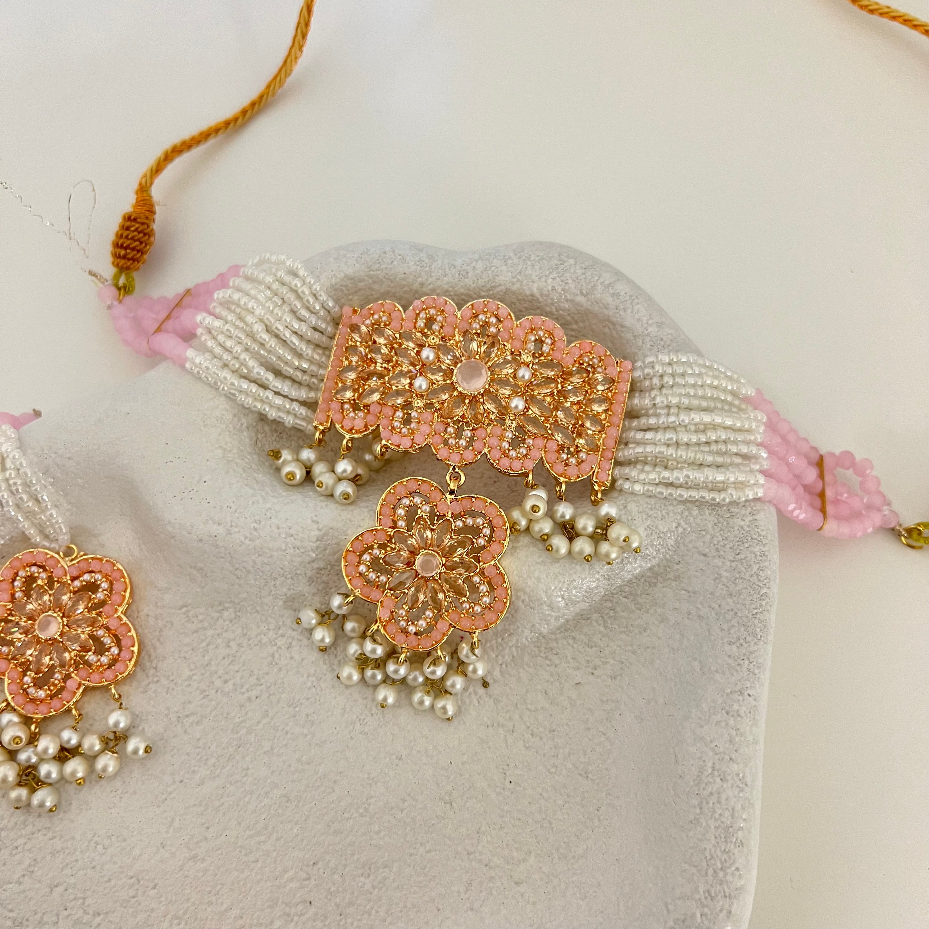 kamila Choker Set