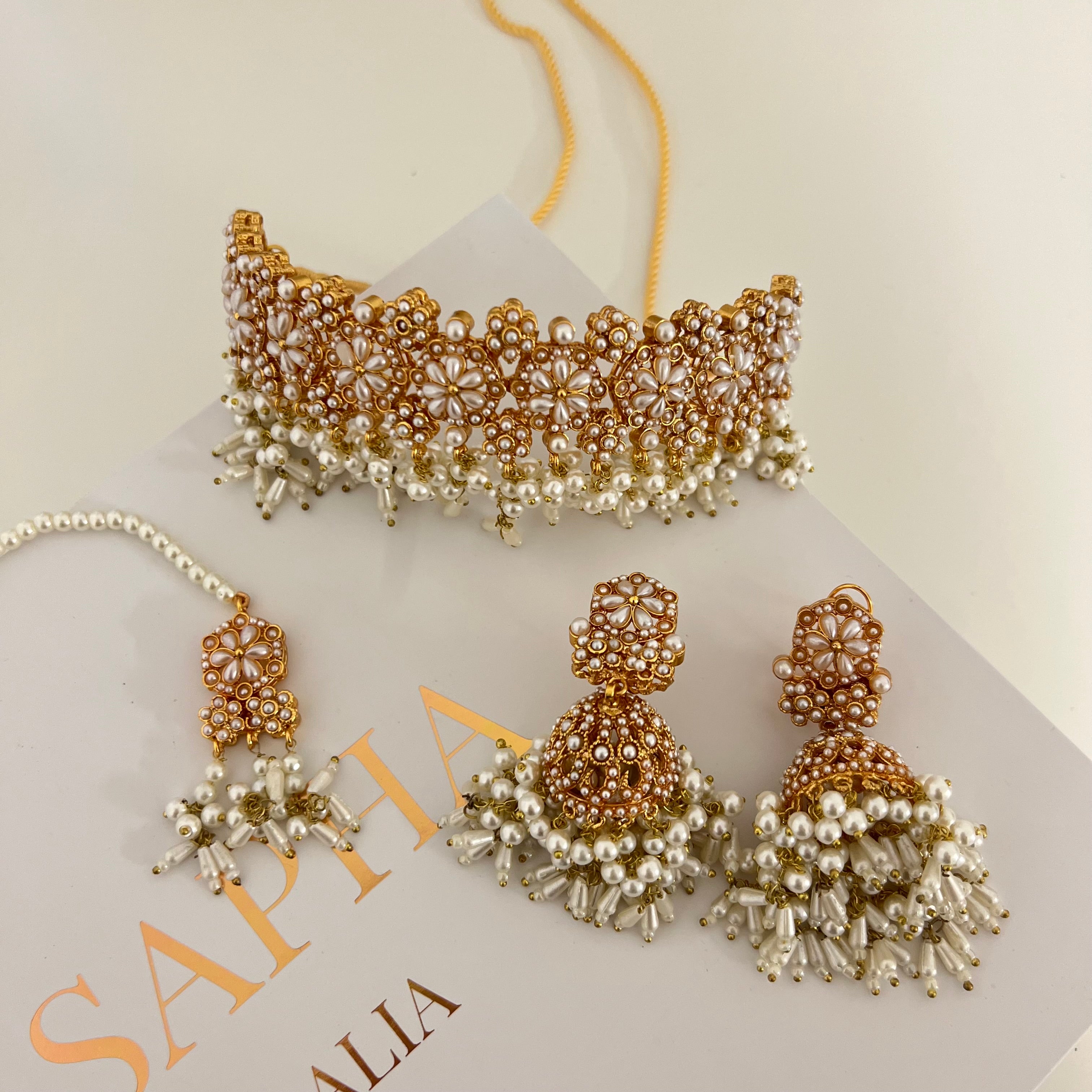 Nazrin Choker Set White