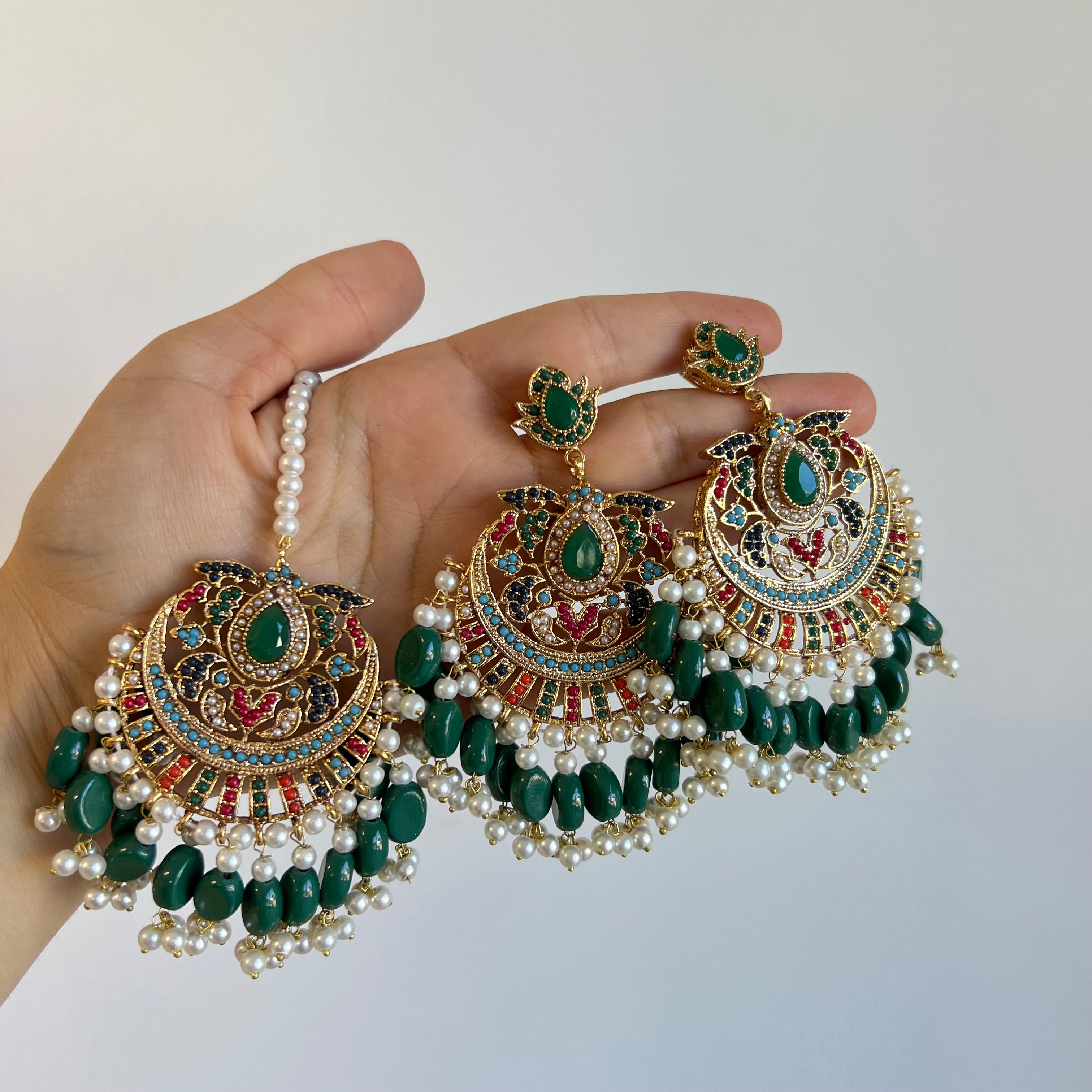 Hana Earrings Tikka Set Green