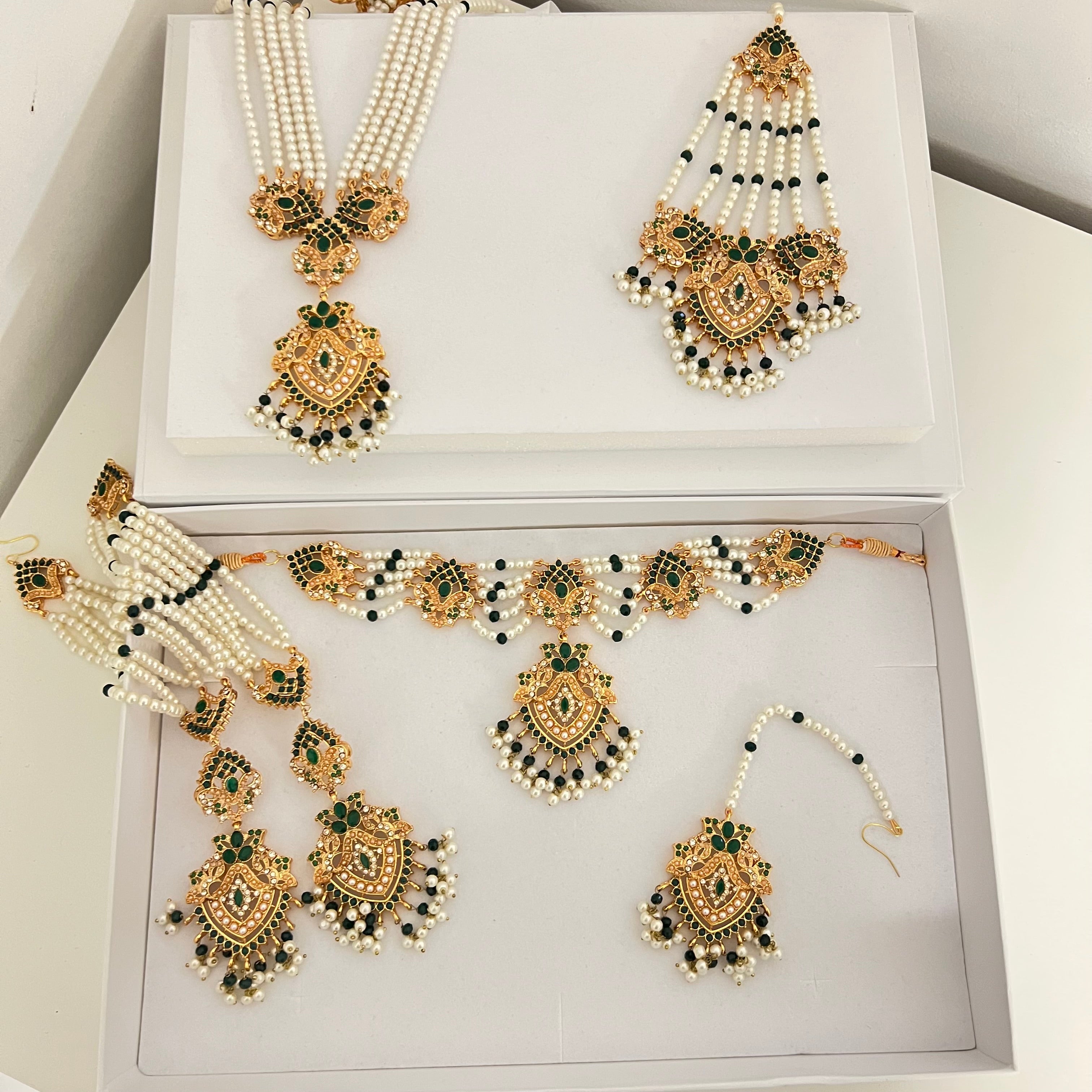 Sameen Necklace Set