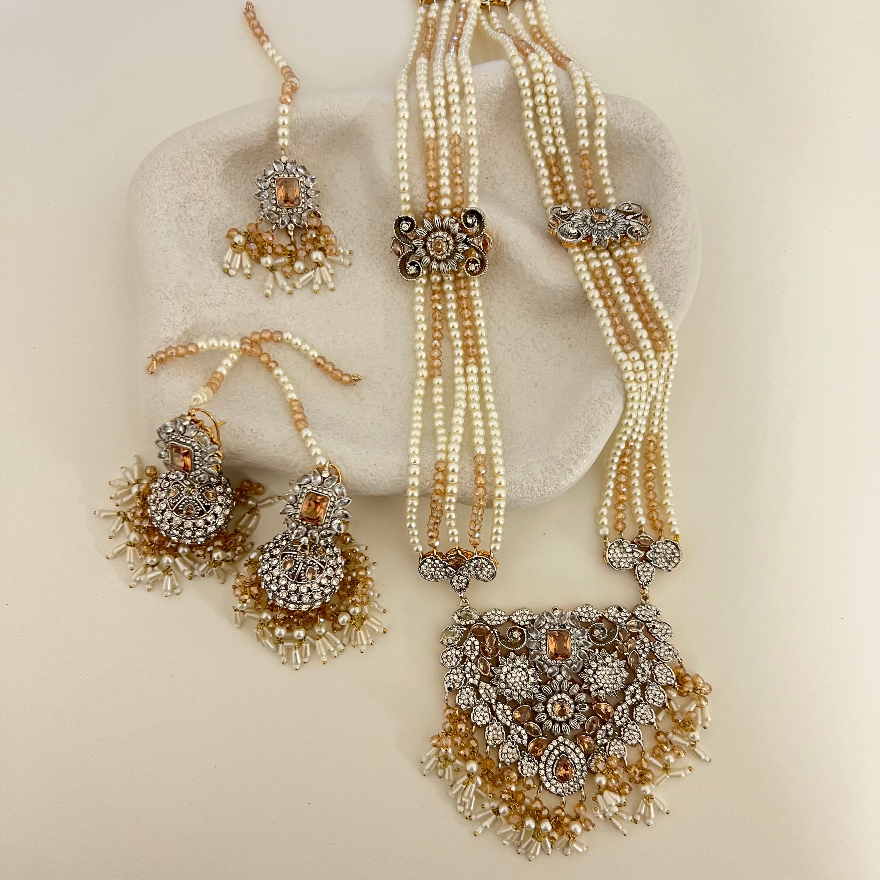 Alisha Long Necklace Set