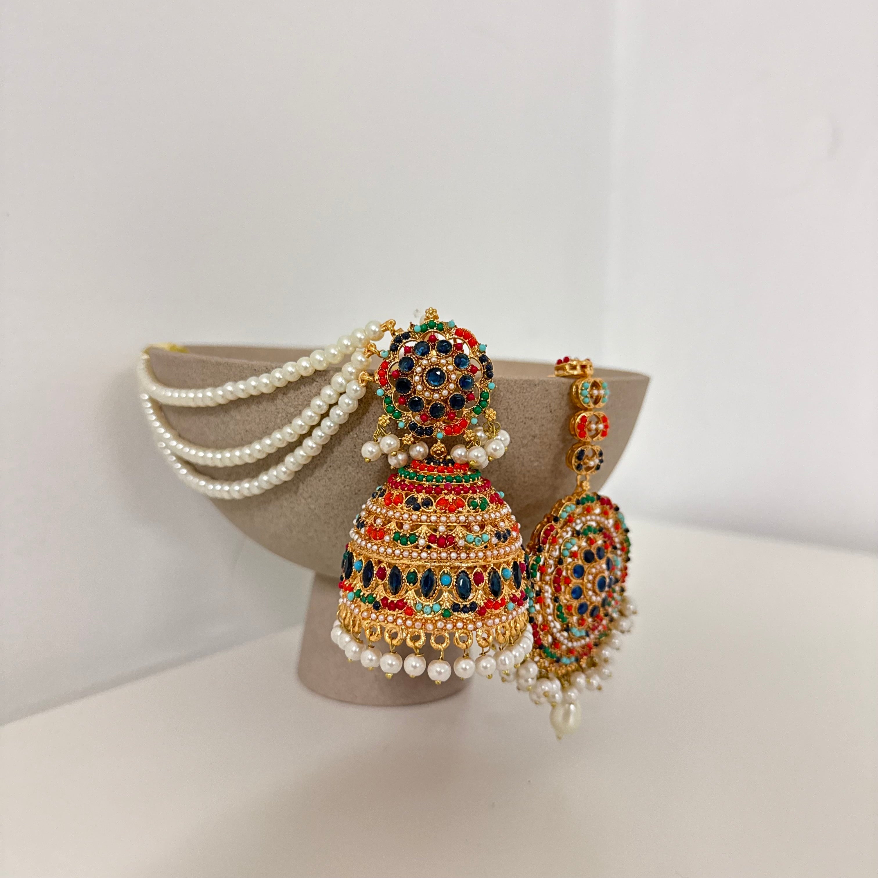 Zeenia Earrings & tikka