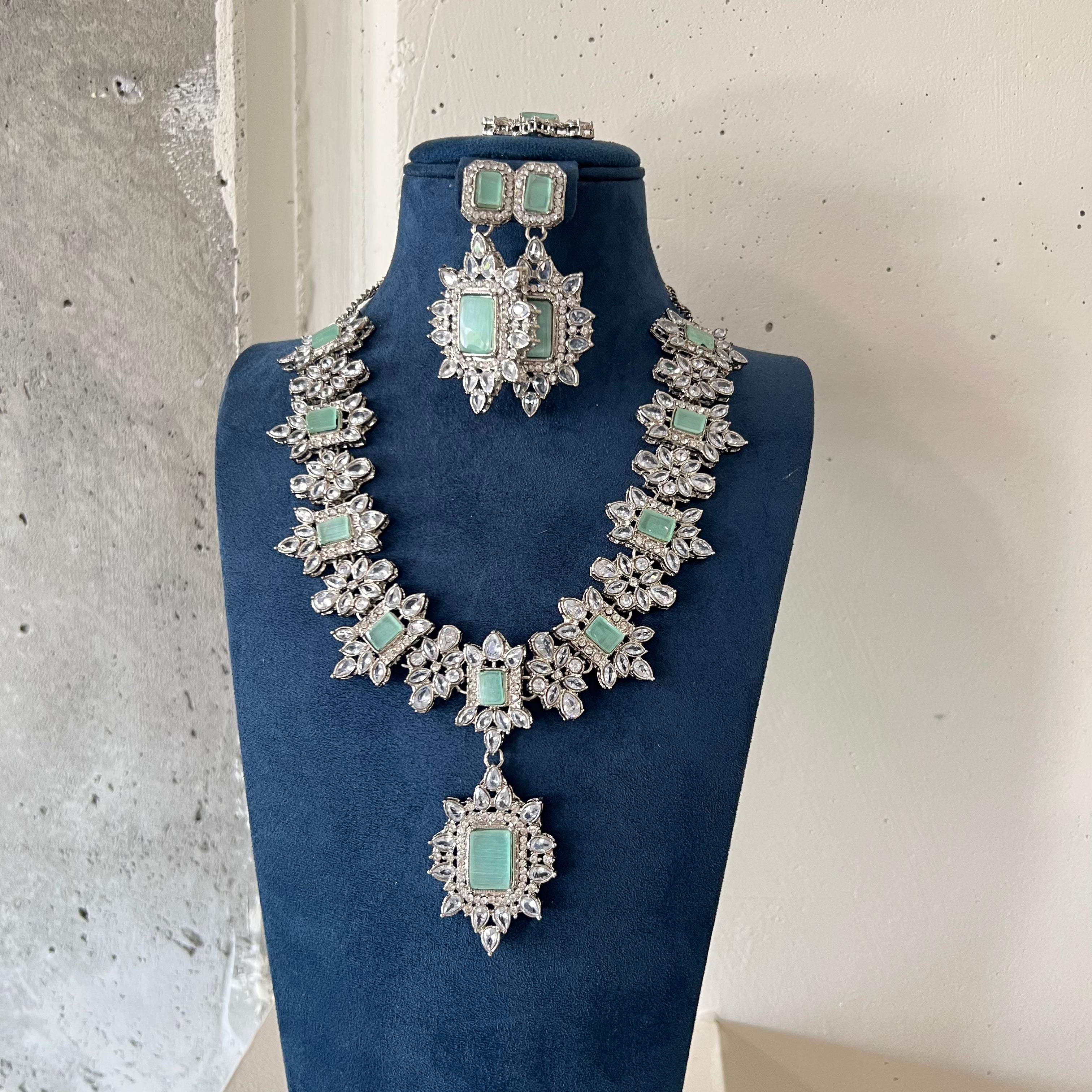 Ayma Necklace Set Mint