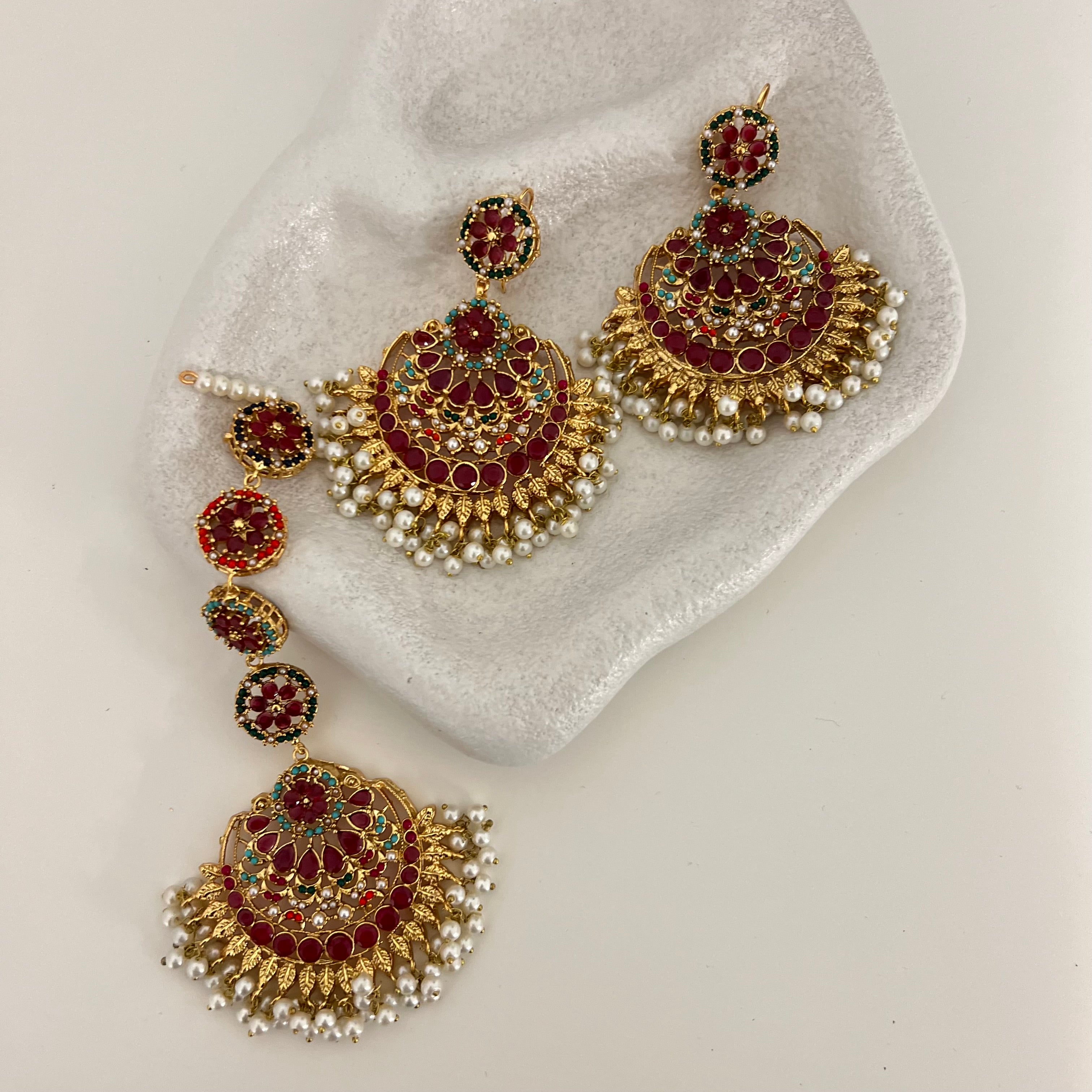 Dholak Earring Tikka Set