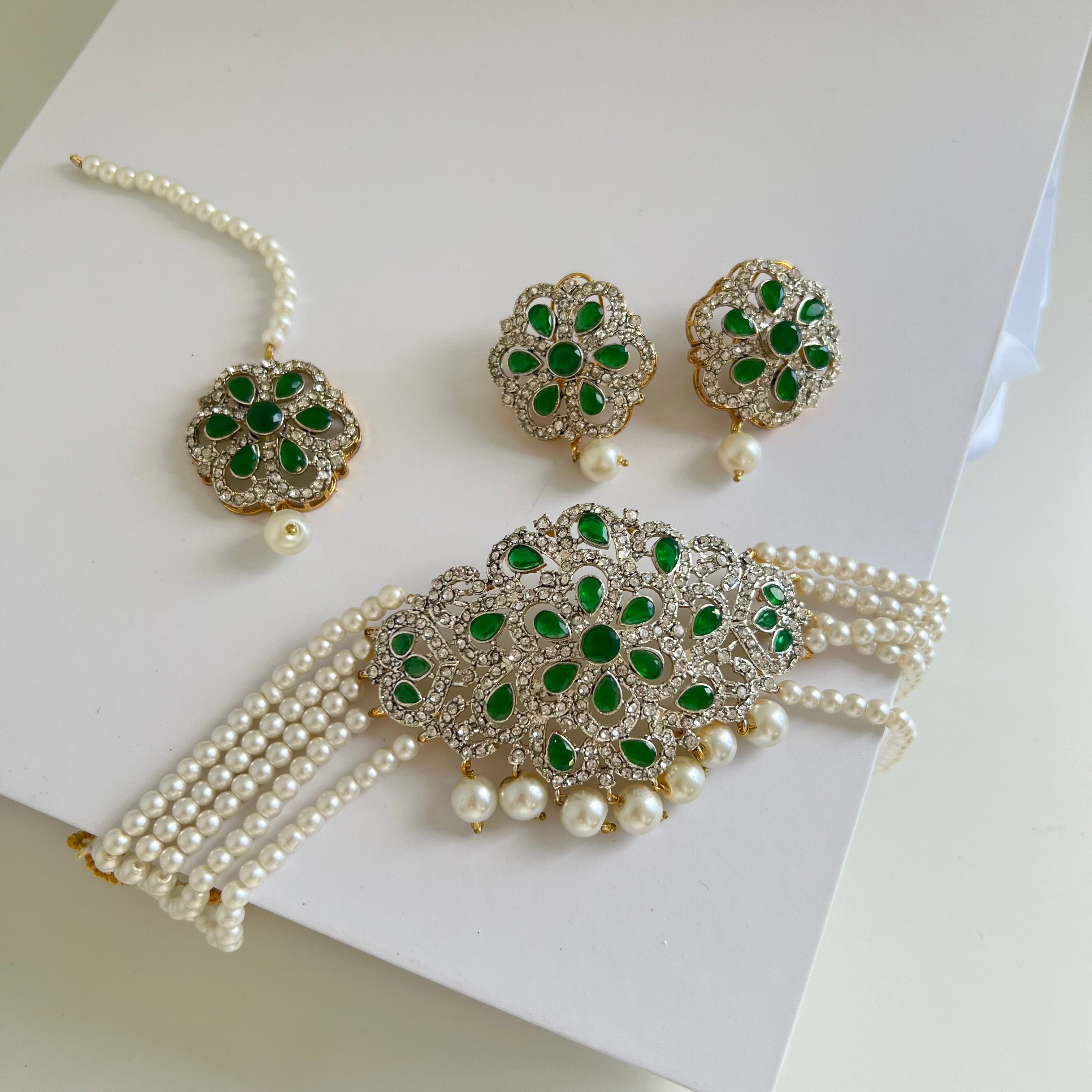 Alia Choker Set Green